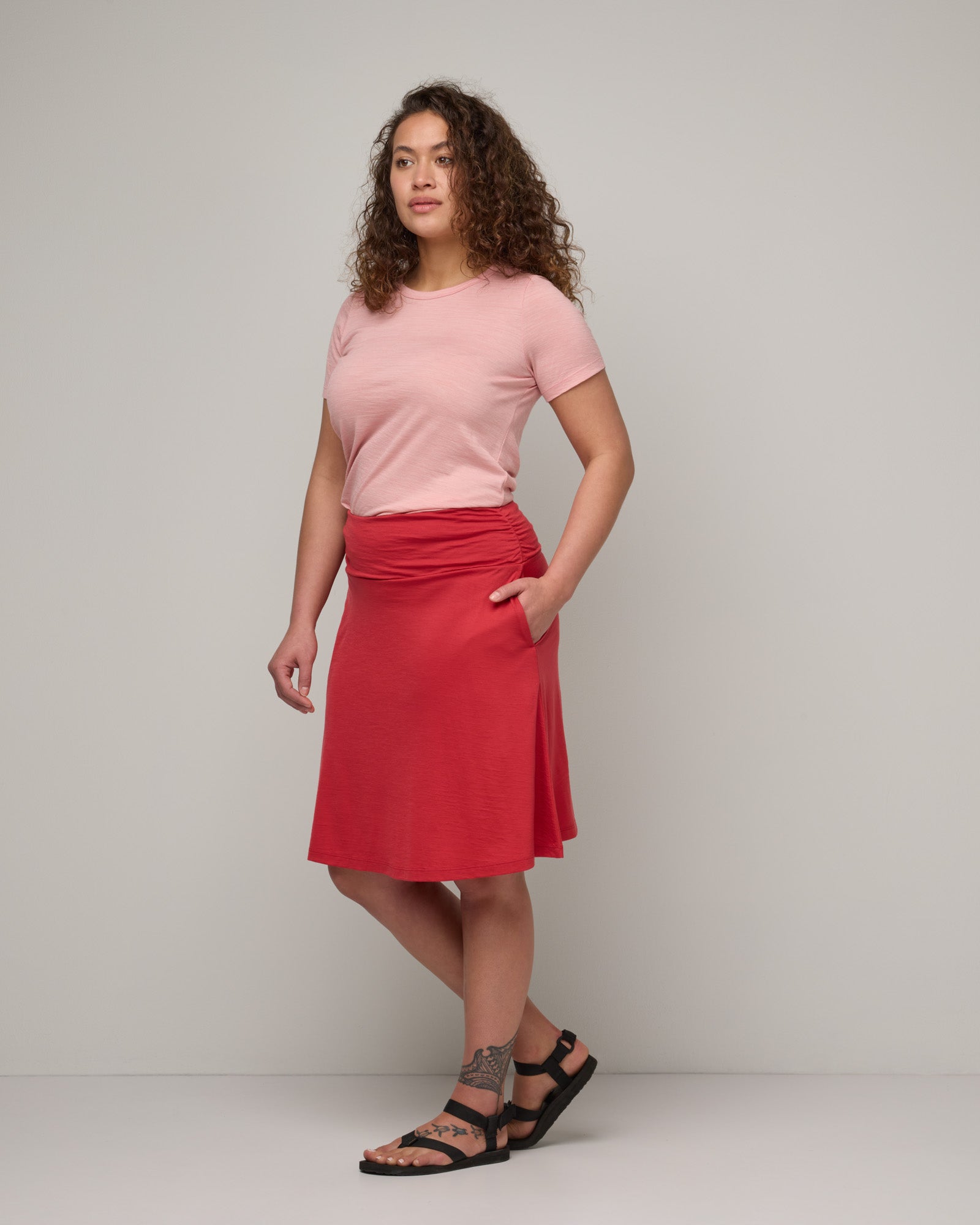 model-spec:Sadie is 175cm, wearing a size M