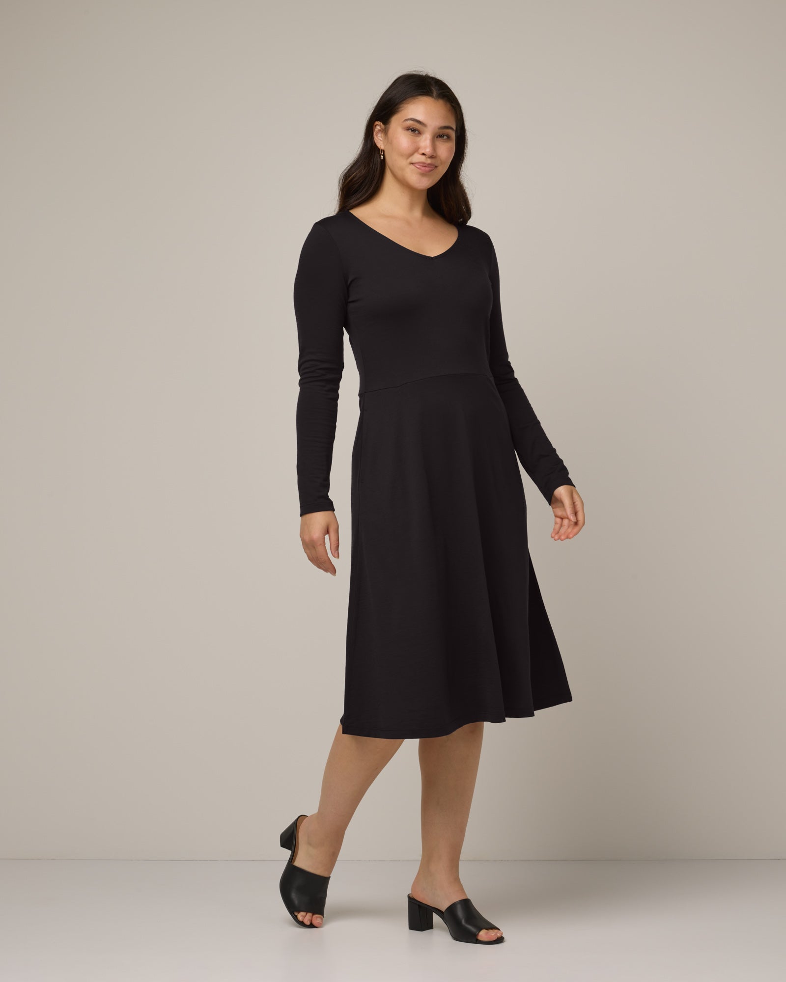 model-spec:Maile is 175cm, wearing a size M