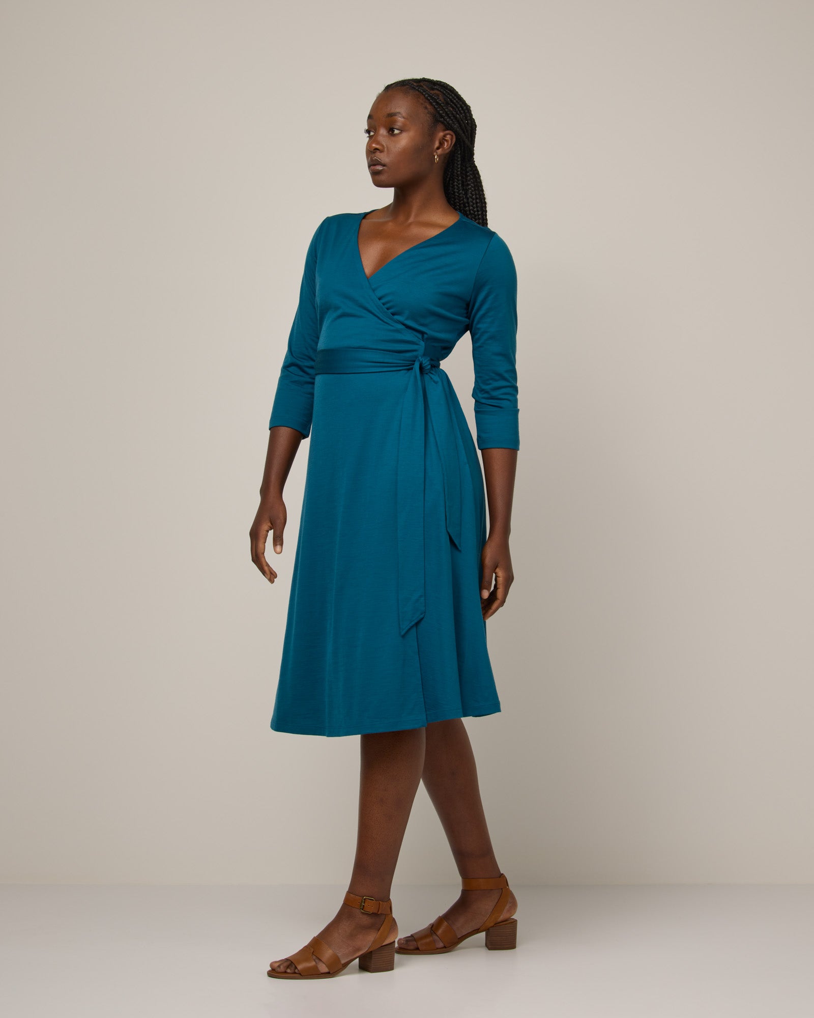 model-spec:Naomi is 176cm, wearing a size M