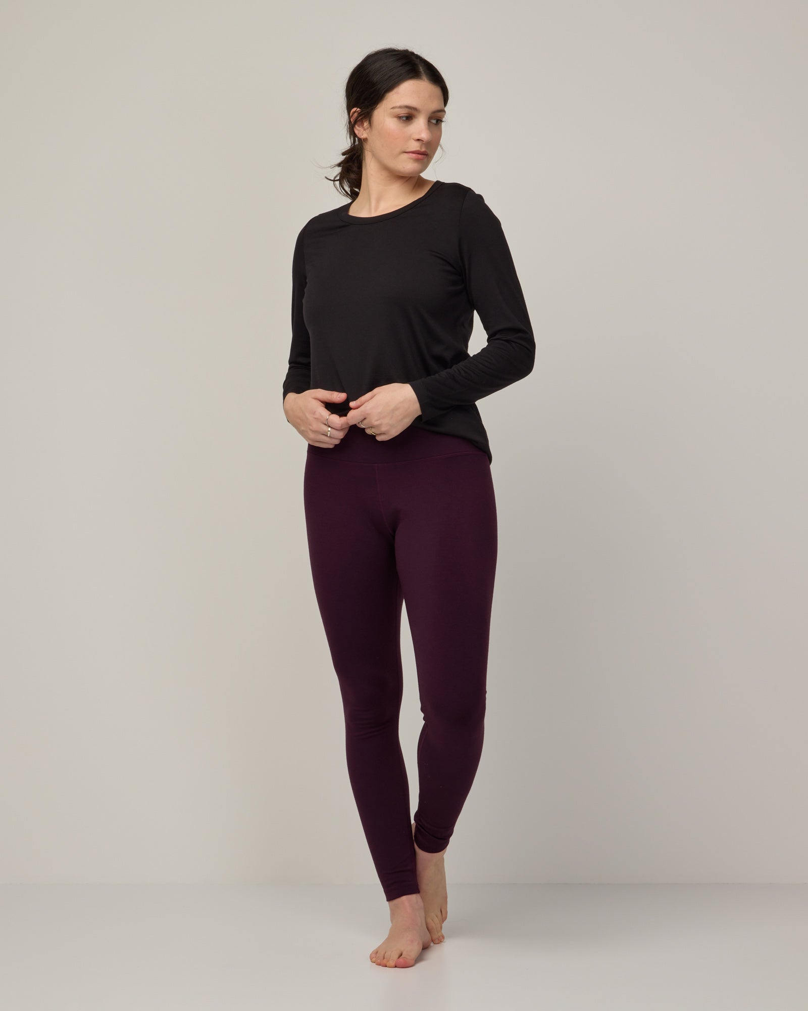 model-spec:Elana is 168cm, wearing a size M