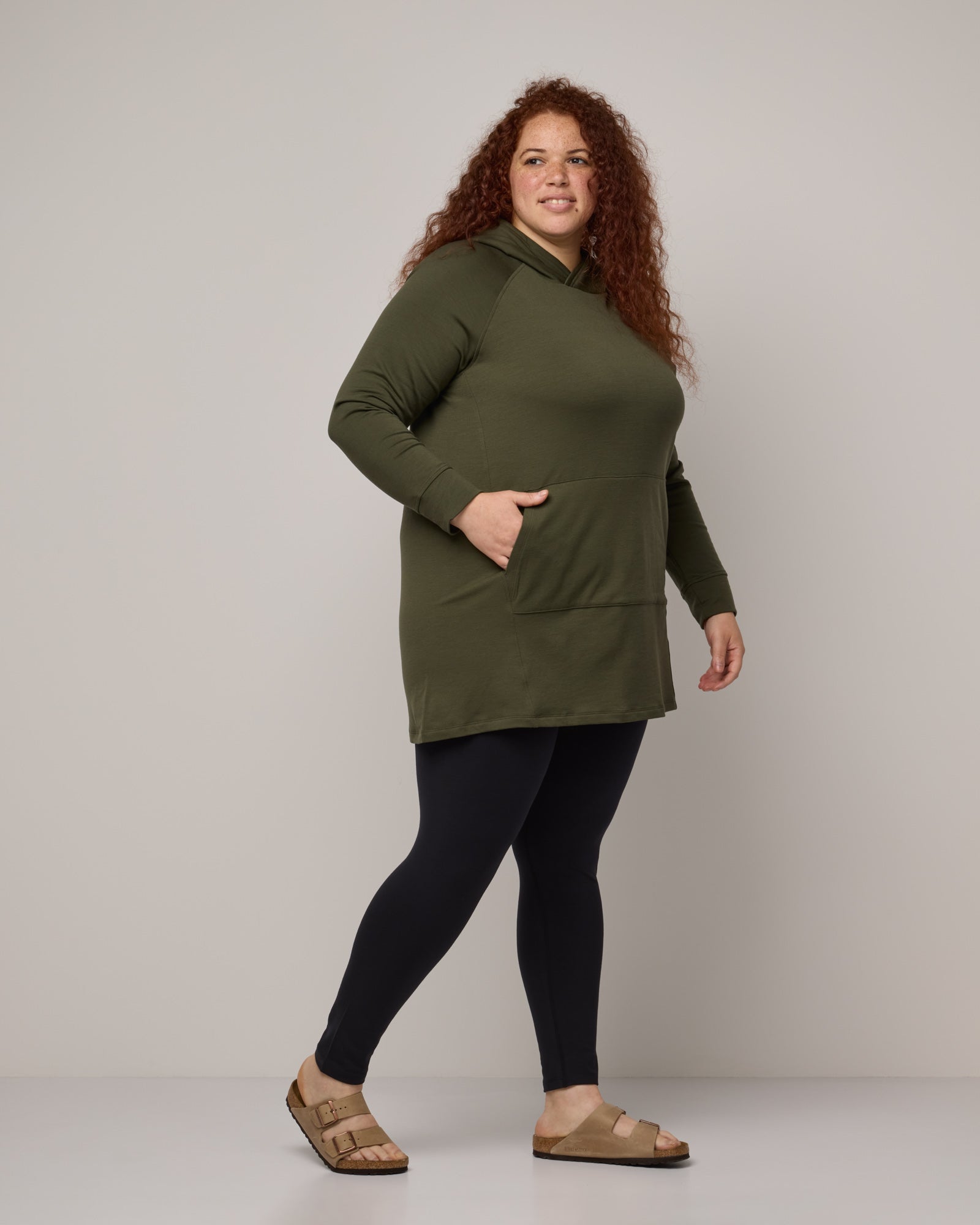 model-spec:Chantel is 178cm, wearing a size 2X