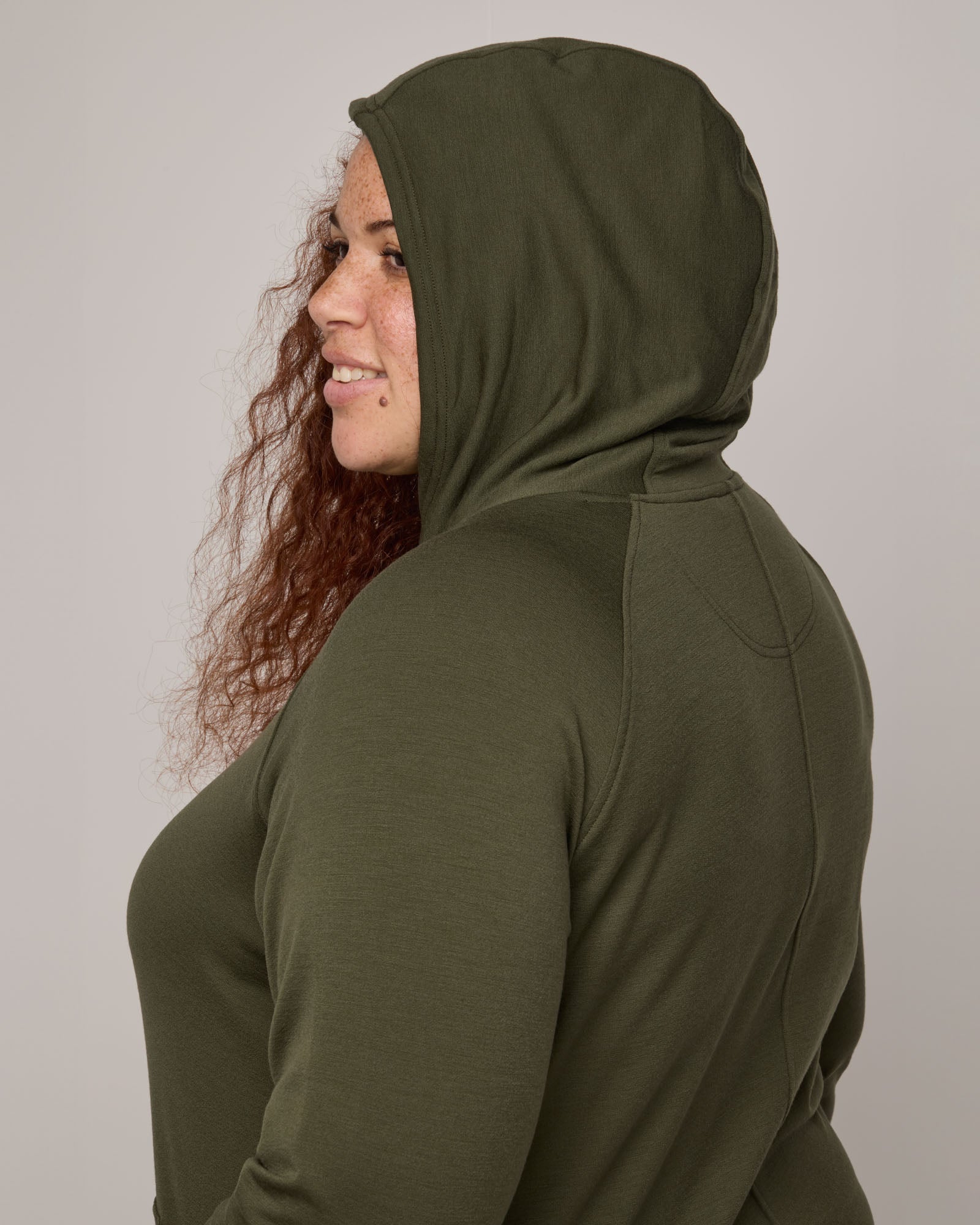 model-spec:Back seam on Plus sizes only