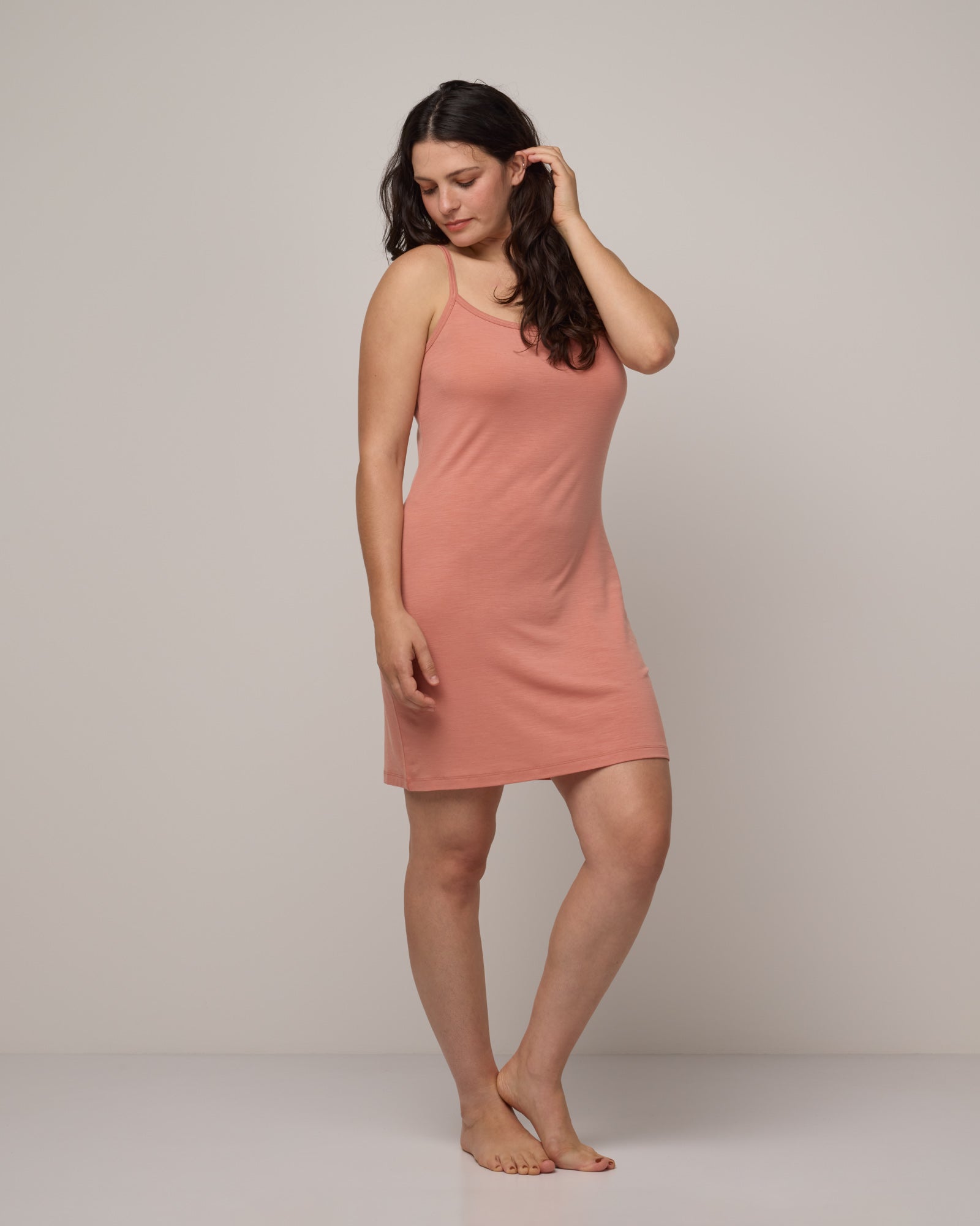 model-spec:Elana is 168cm, wearing a size M