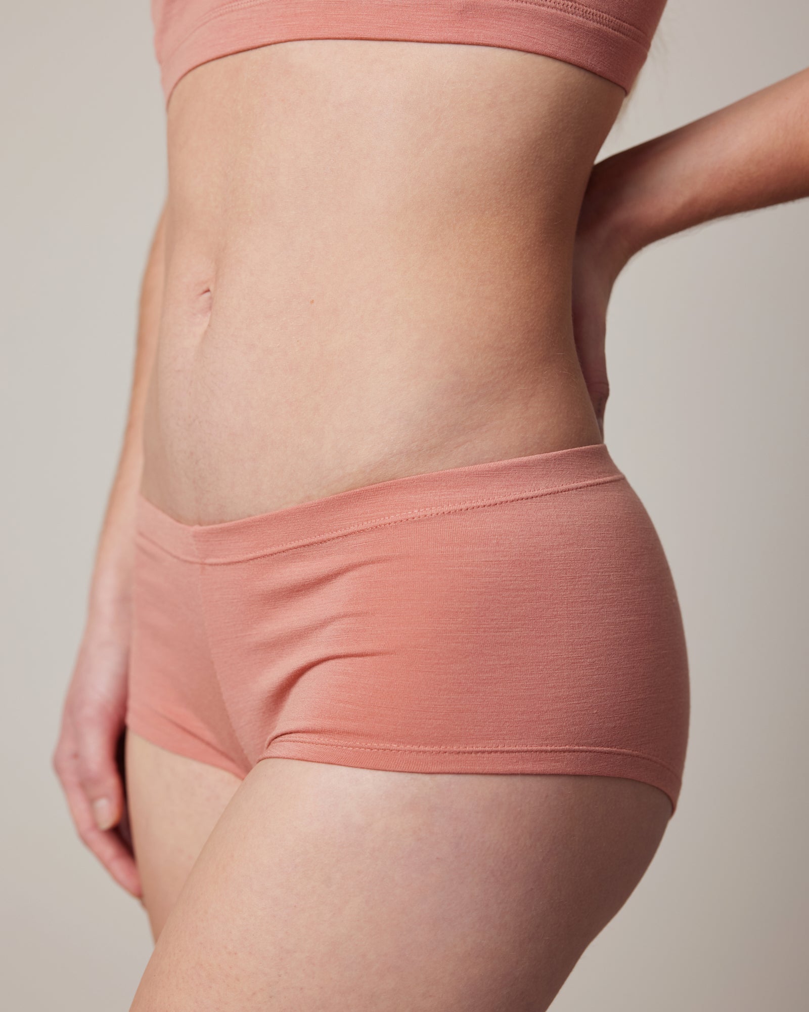 model-spec:Petra's hips are 93cm, and she wears a size XS