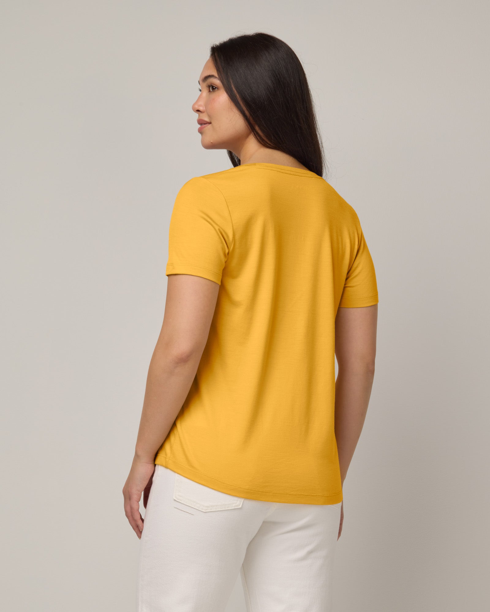 model-spec:Maile is 175cm, wearing a size M