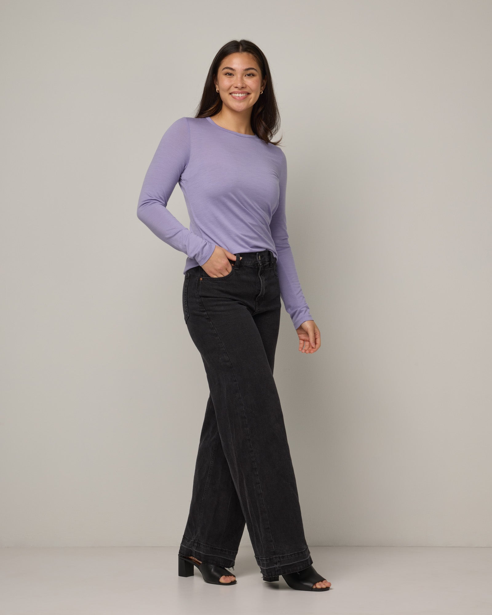 model-spec:Maile is 175cm, wearing a size M