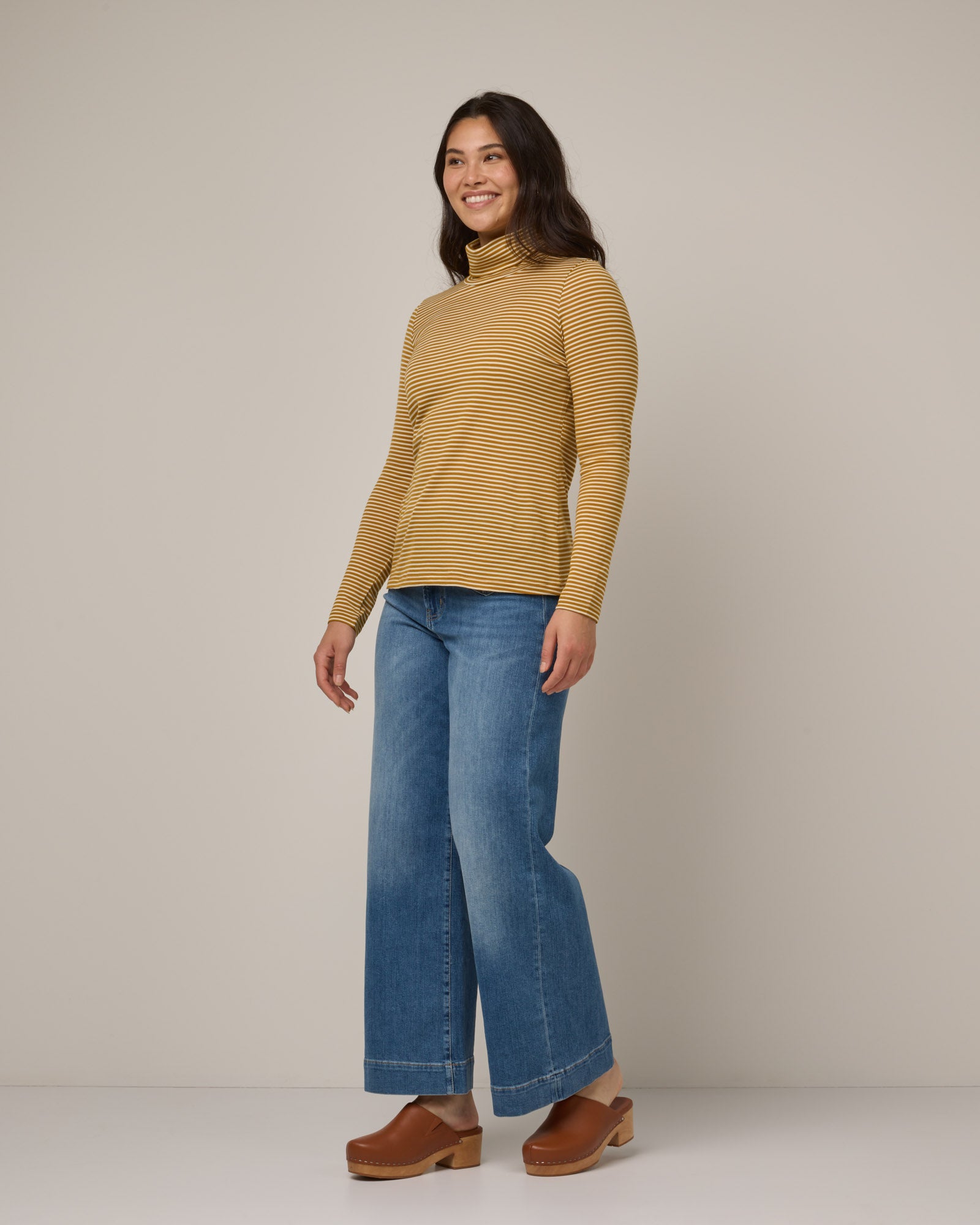 model-spec:Maile is 175cm, wearing a size M