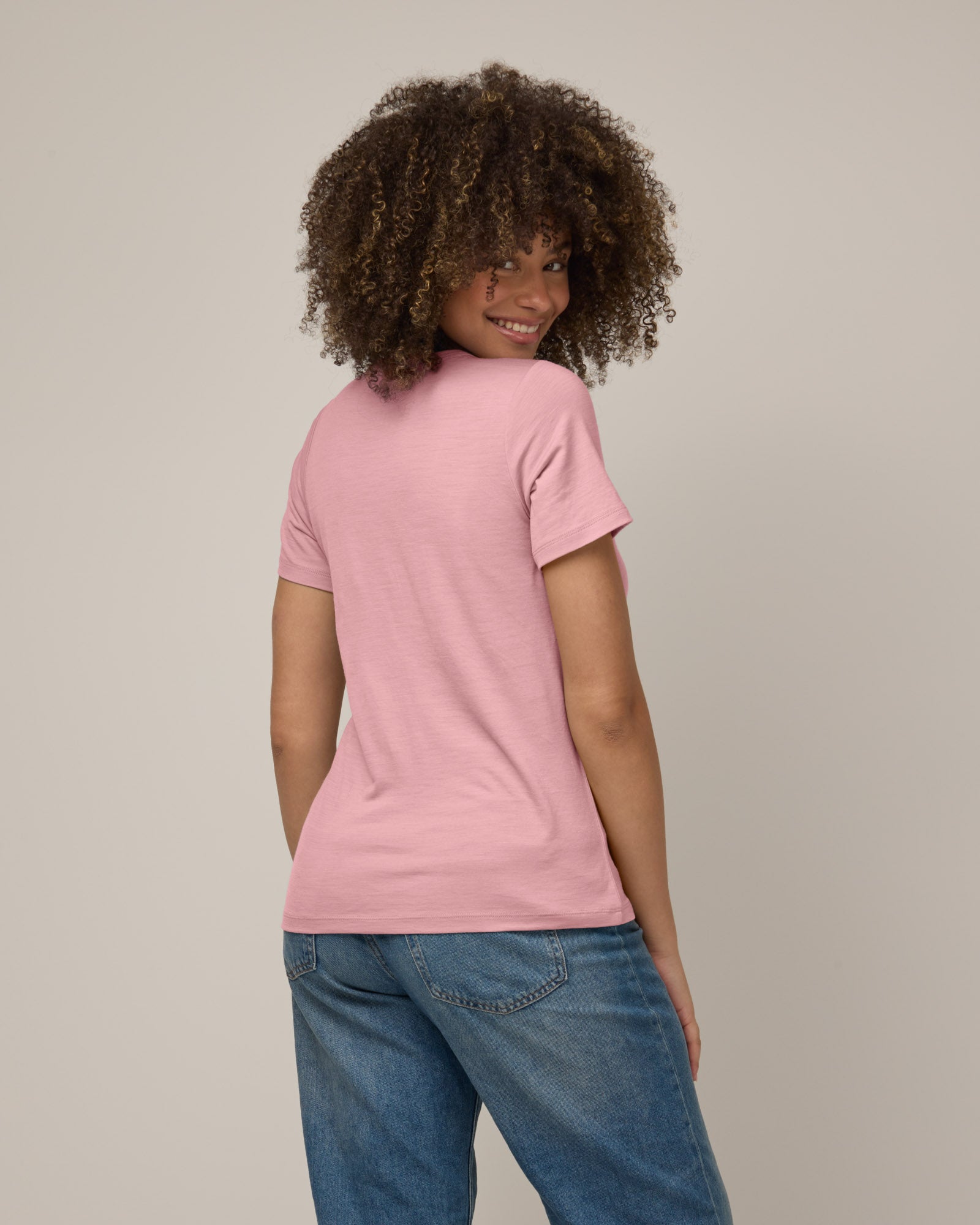 model-spec:Sean is 178cm, wearing a size M