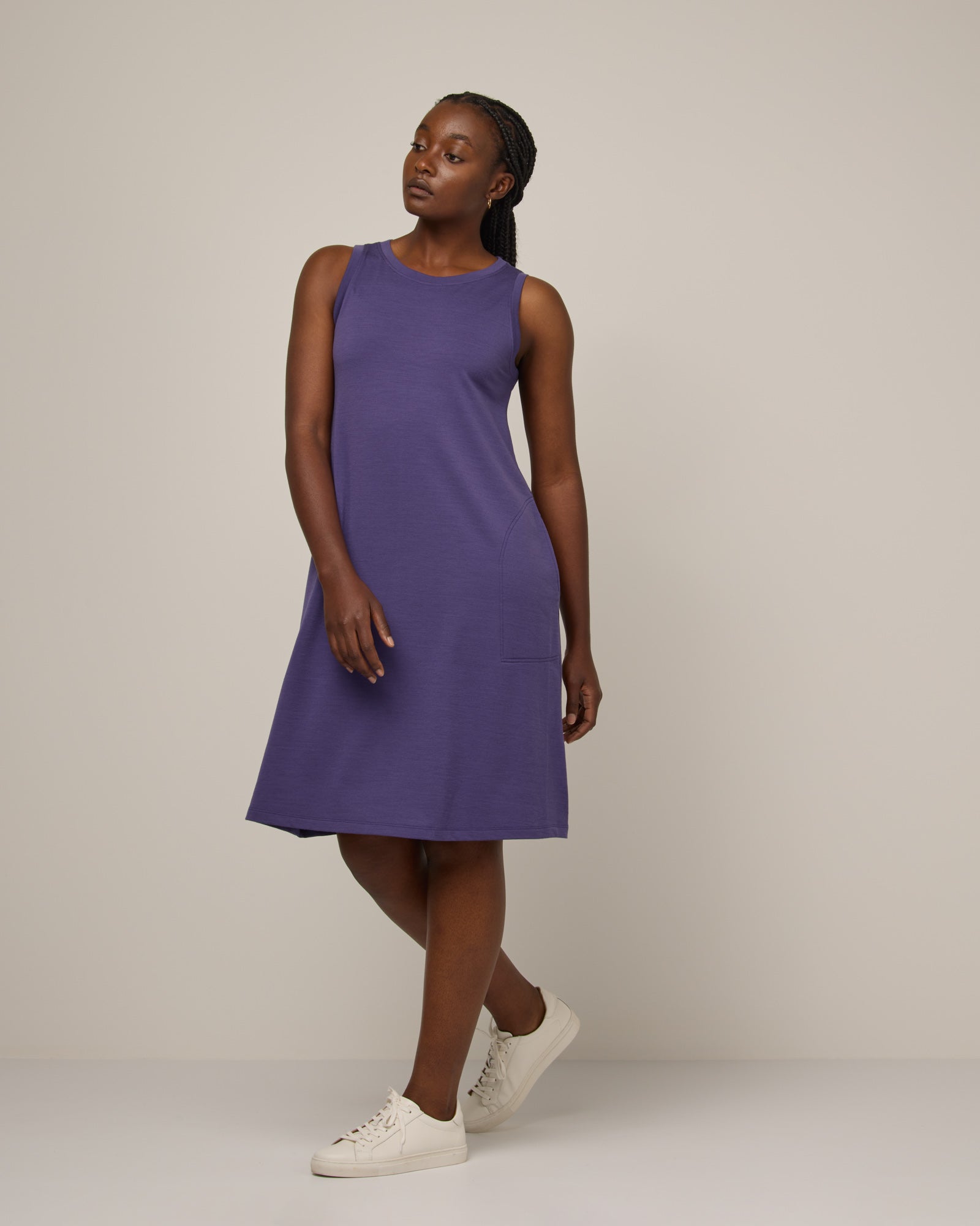 model-spec:Naomi is 176cm, wearing a size M