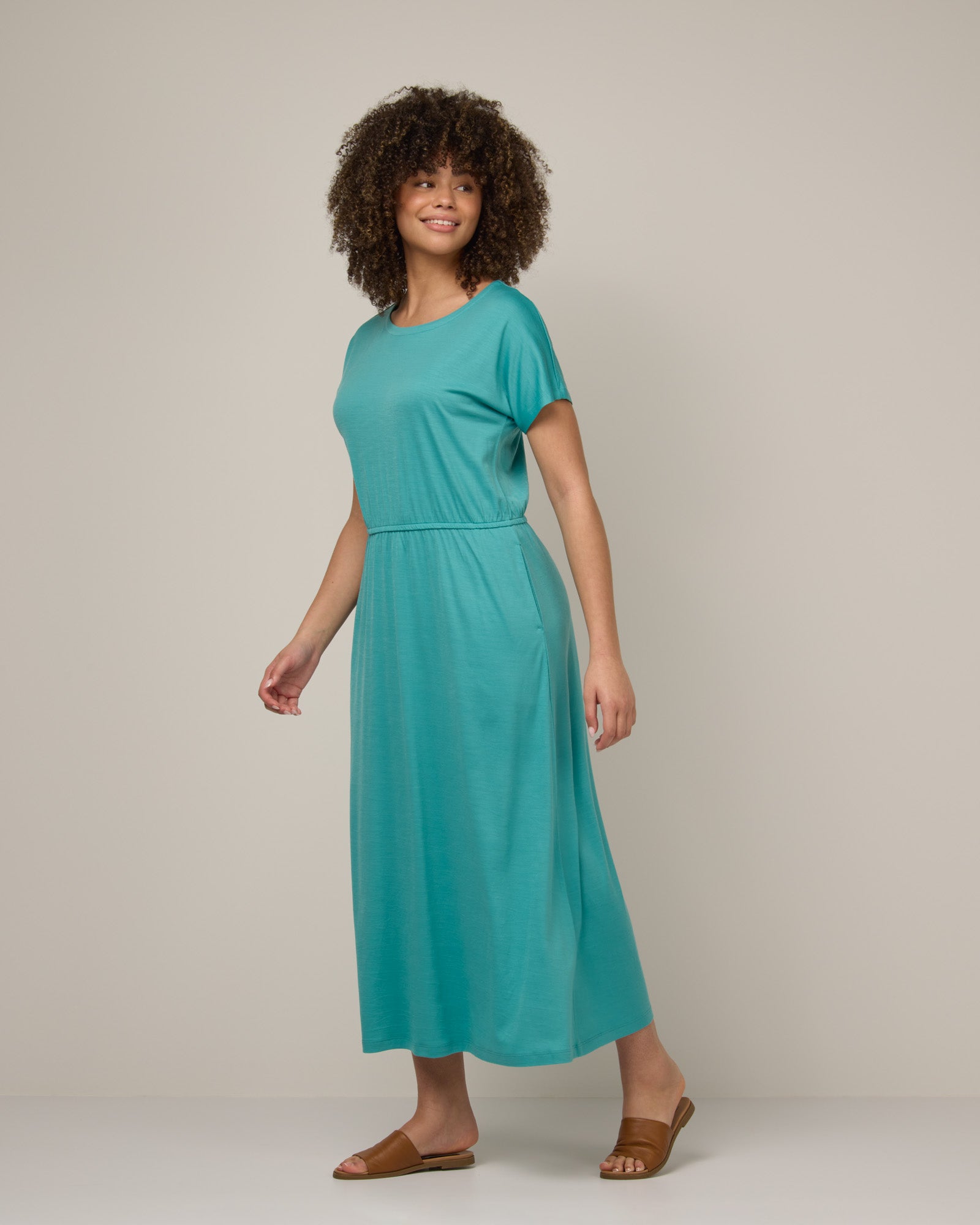 model-spec:Sean is 178cm, wearing a size M