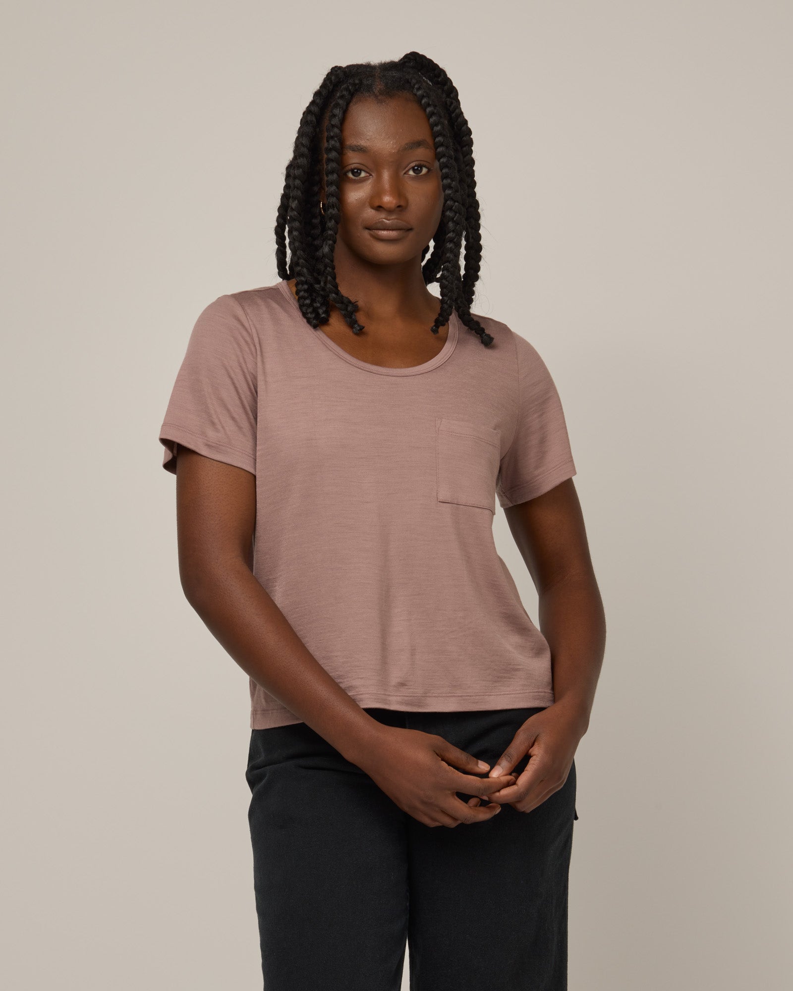 model-spec:Naomi is 176cm, wearing a size M