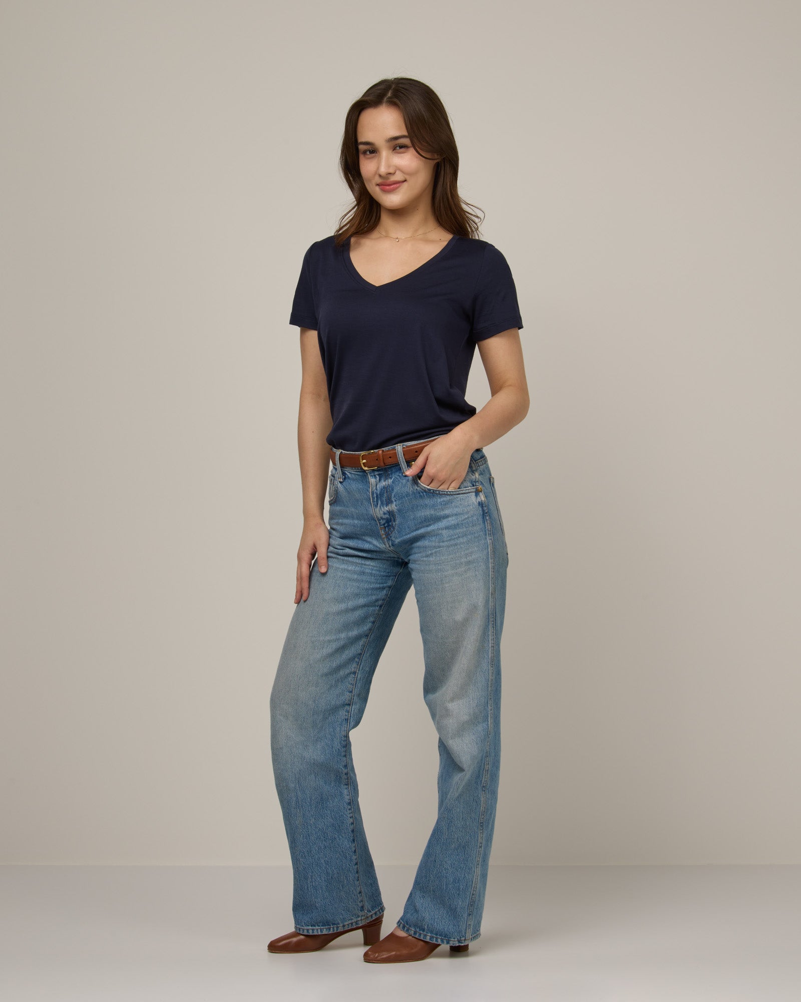 model-spec:Victoria is 165cm, wearing a size XS