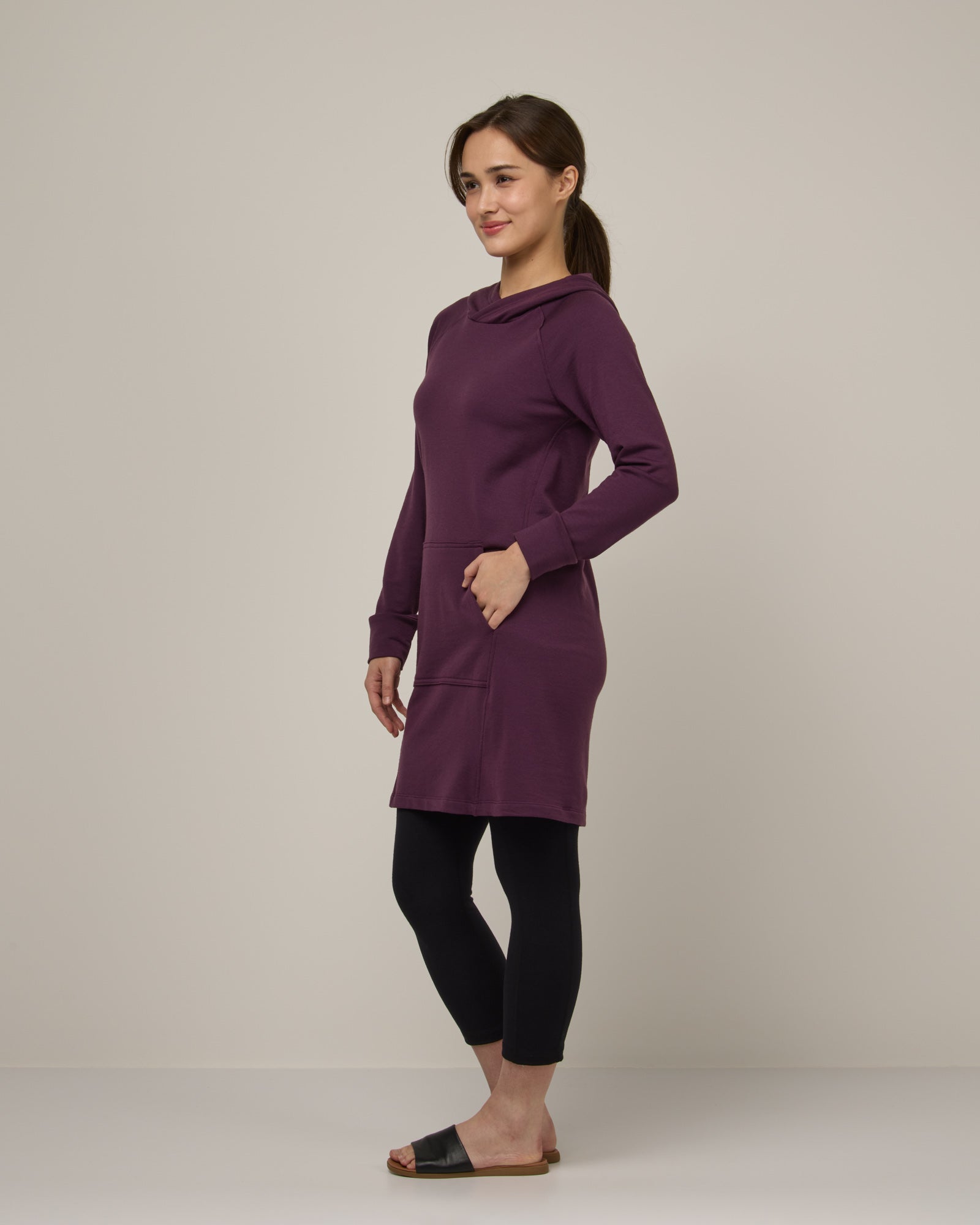 model-spec:Victoria is 165cm, wearing a size XS