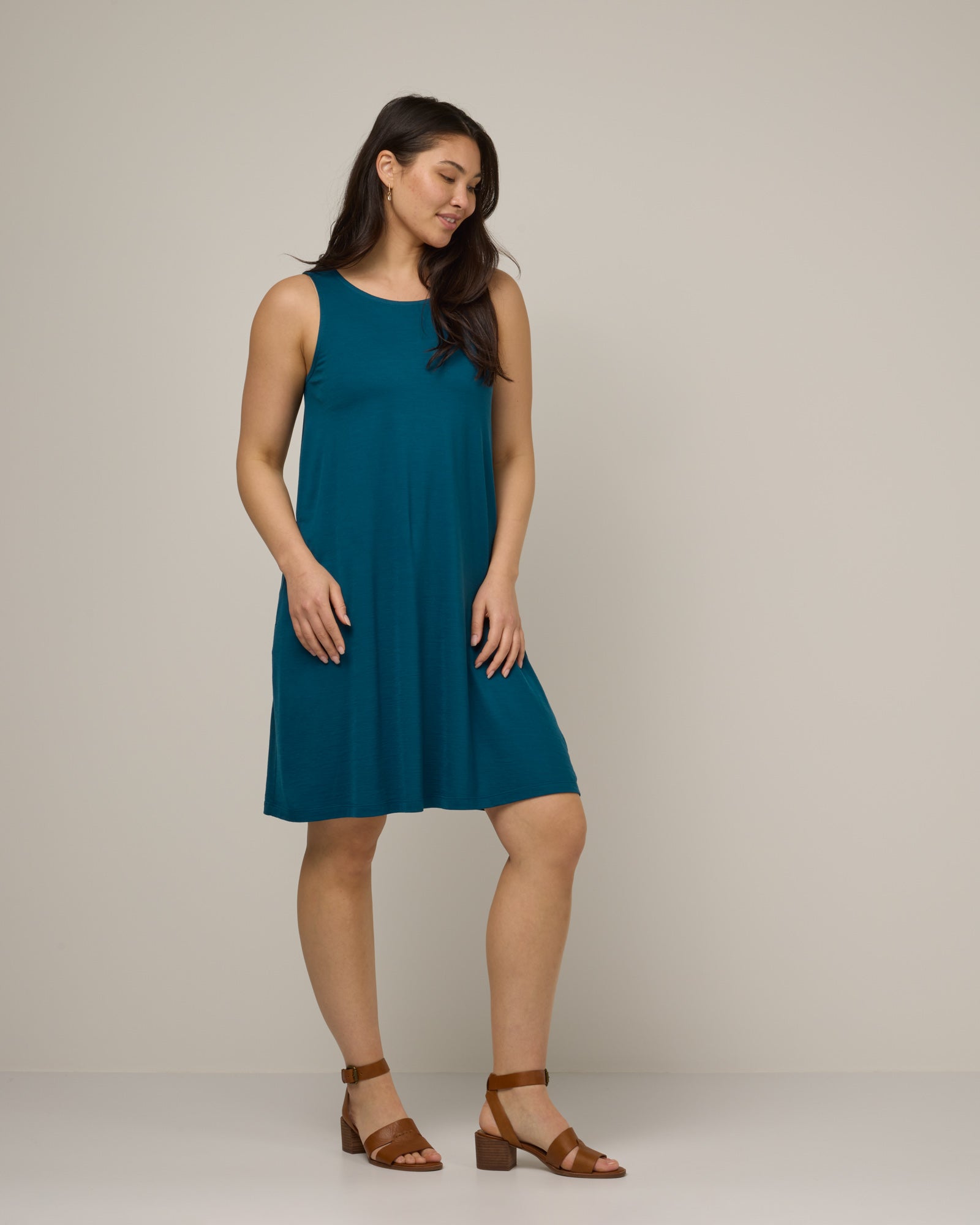 model-spec:Maile is 175cm, wearing a size M