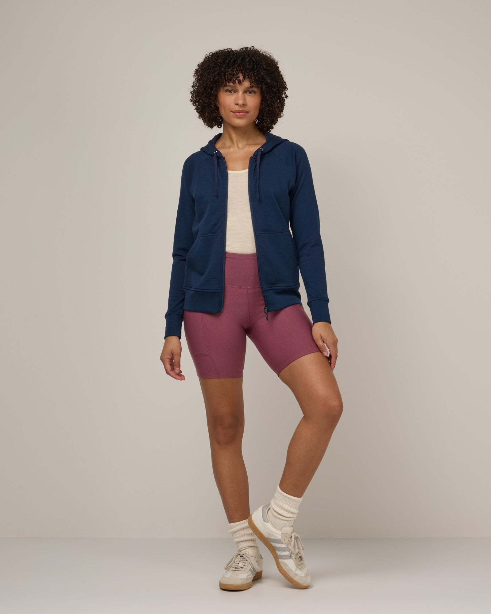 model-spec:Janiah is 170cm, wearing a size XS