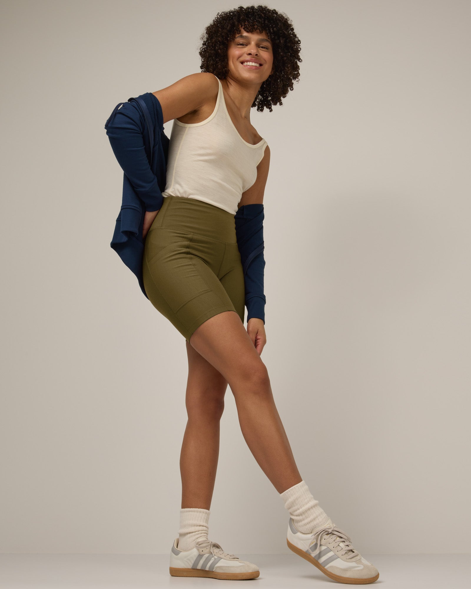 model-spec:Janiah is 170cm, wearing a size XS