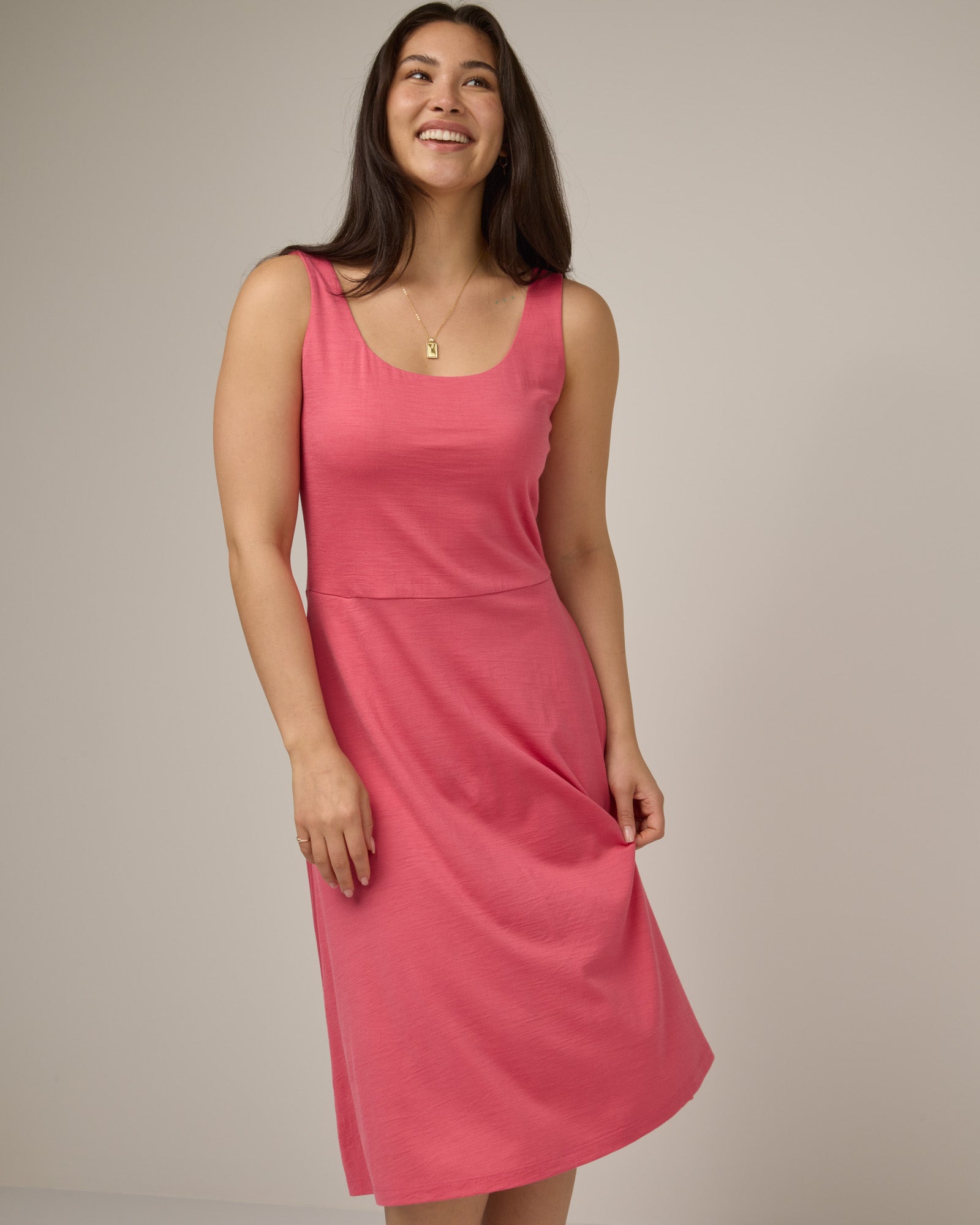 model-spec:Maile is 175cm, wearing a size M