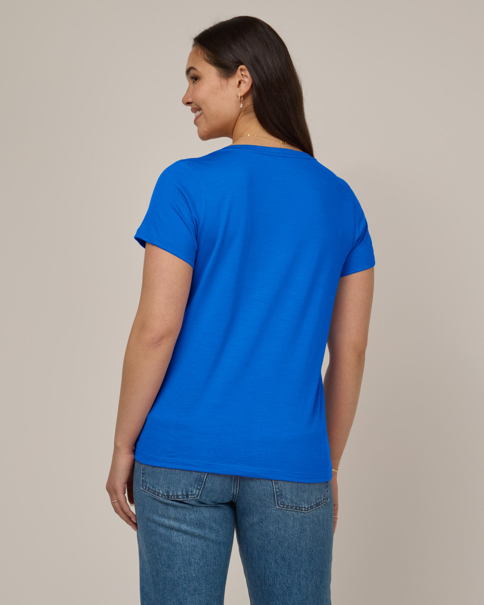 model-spec:Maile is is 175cm, wearing a size M