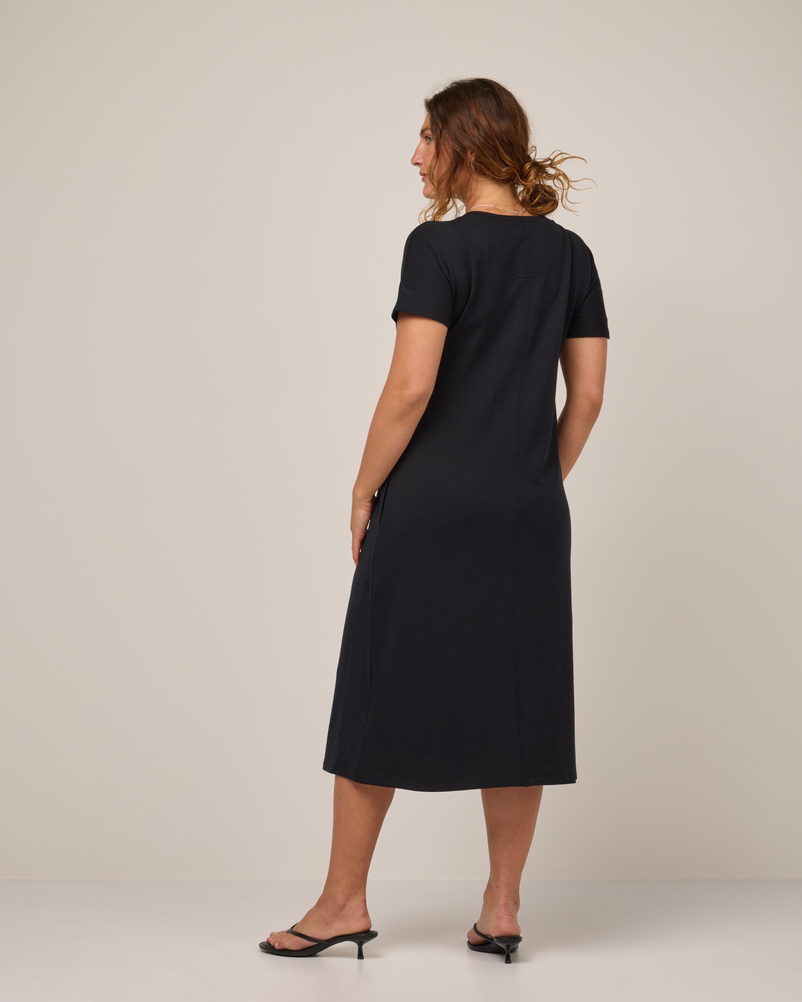 model-spec:Makinna is is 173cm, wearing a size M