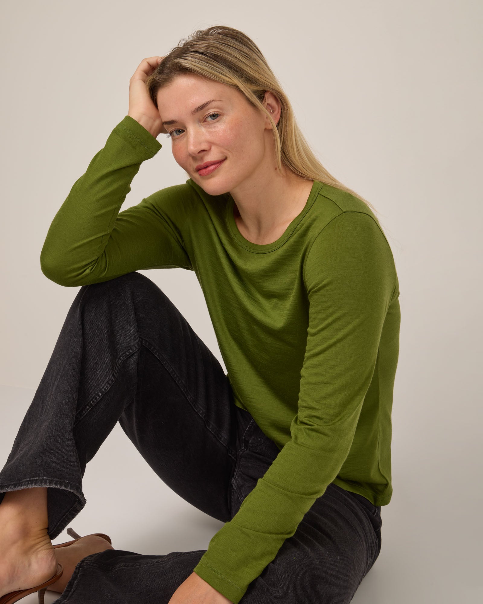 model-spec:Saasha is 175cm, wearing a size M