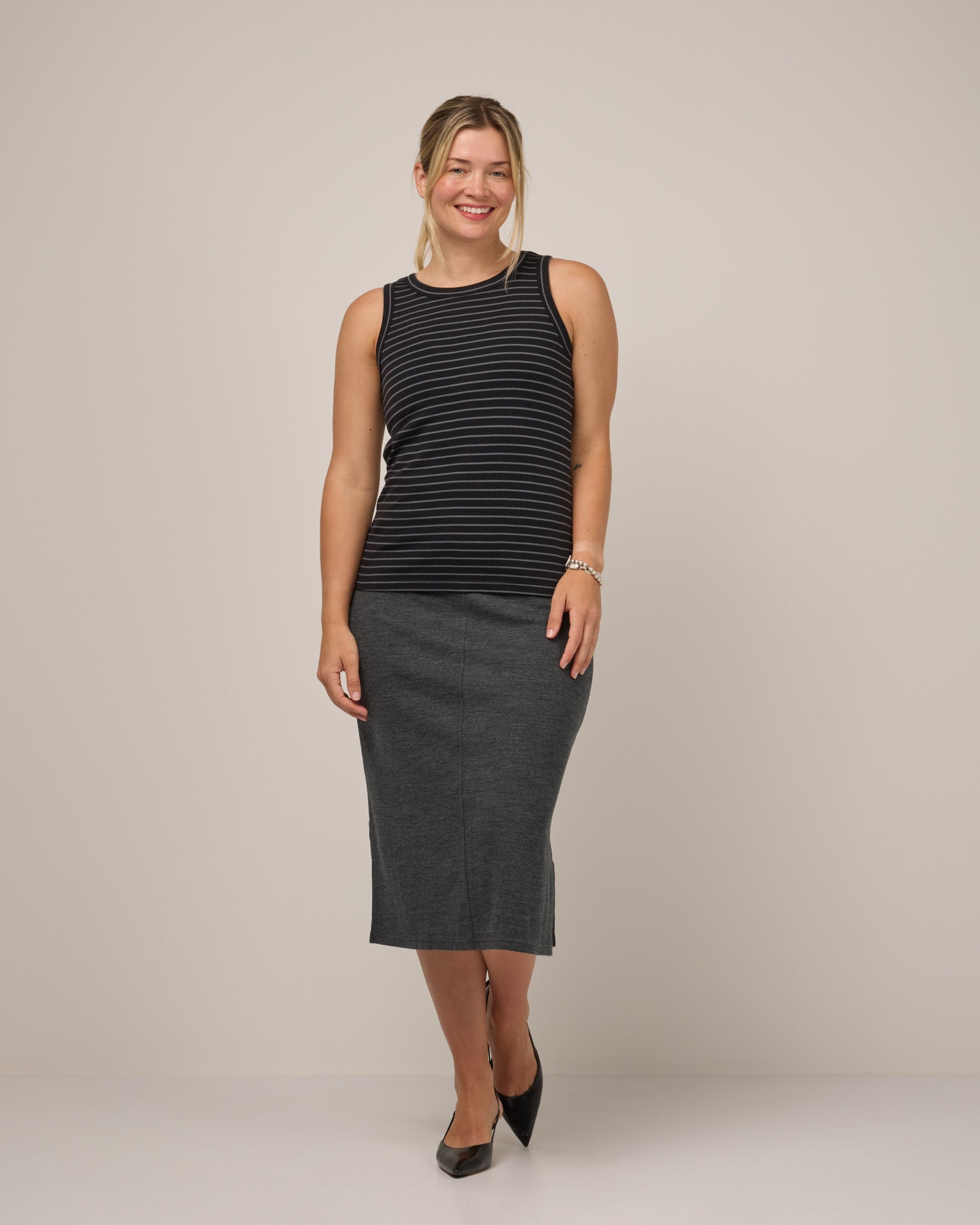 model-speec:Saasha is 175cm, wearing a size M