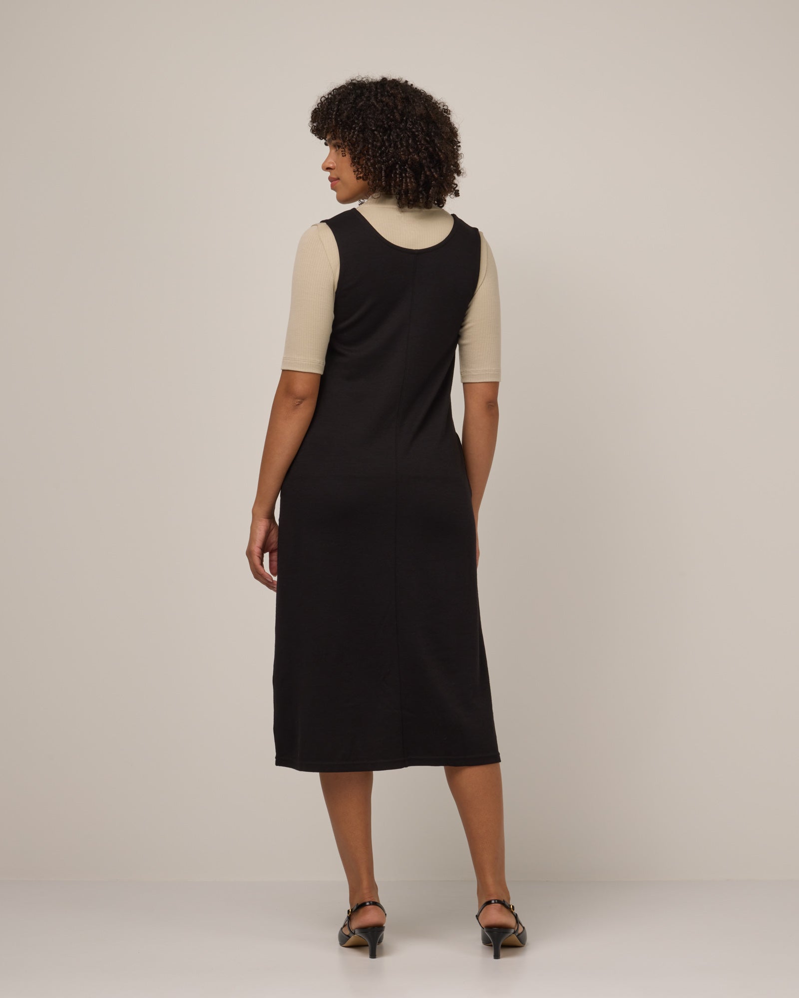 model-spec:Janiah is 170cm, wearing a size XS