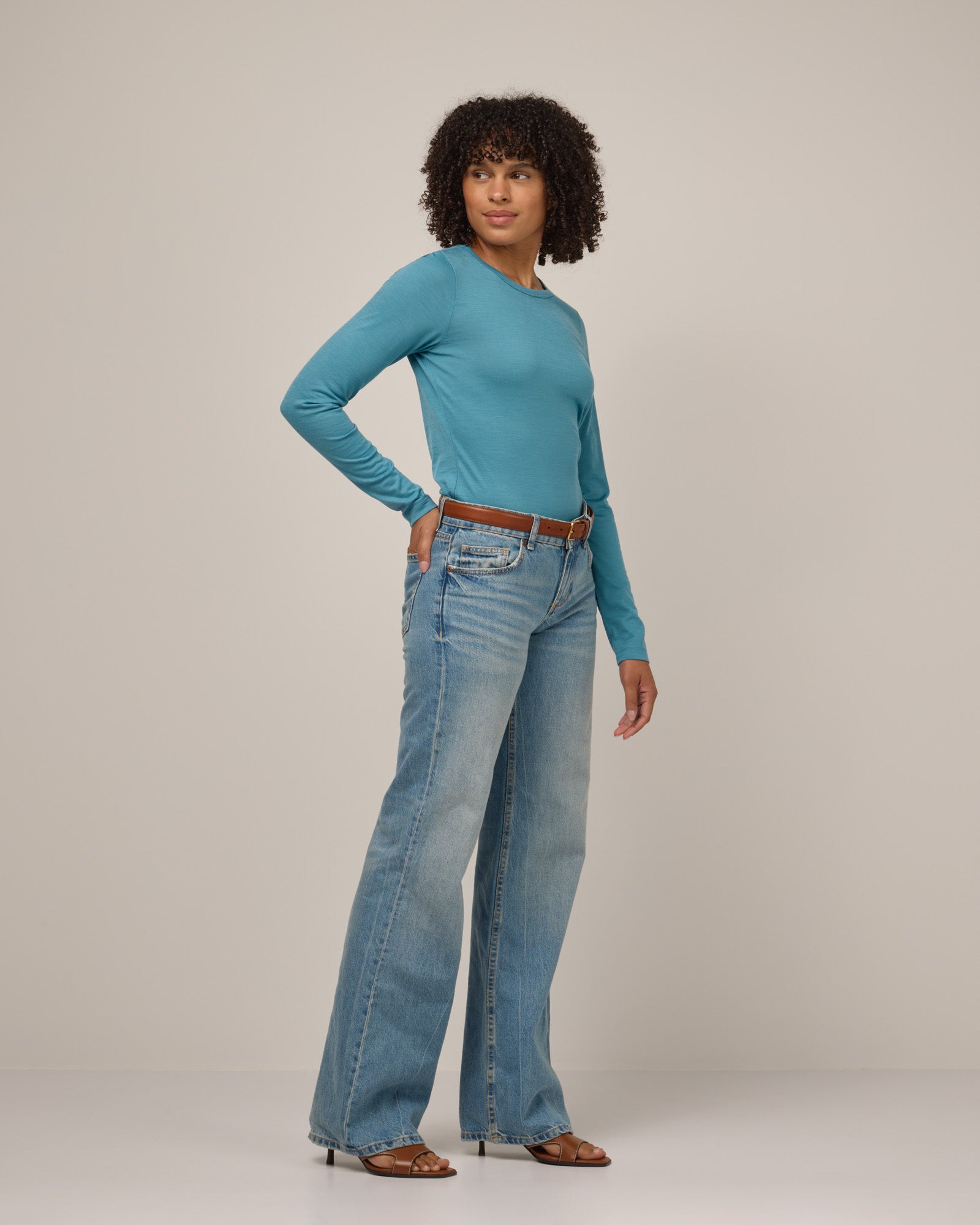 model-spec:Janiah is 170cm, wearing a size XS