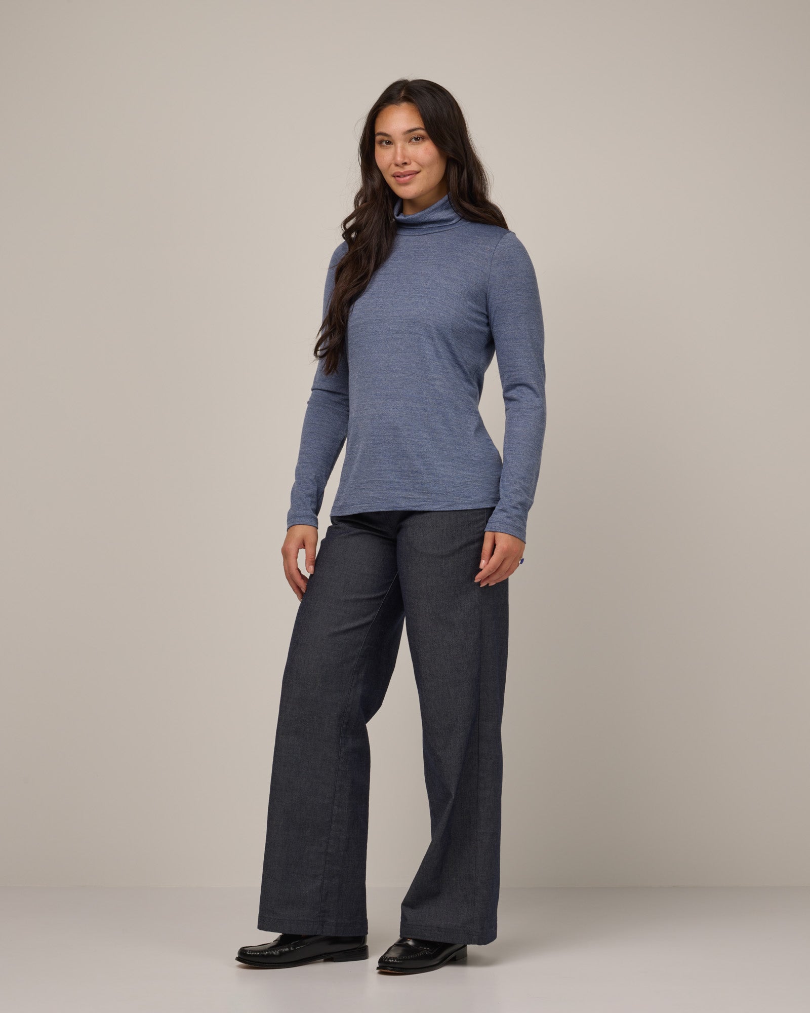 model-spec:Maile is 175cm, wearing a size M