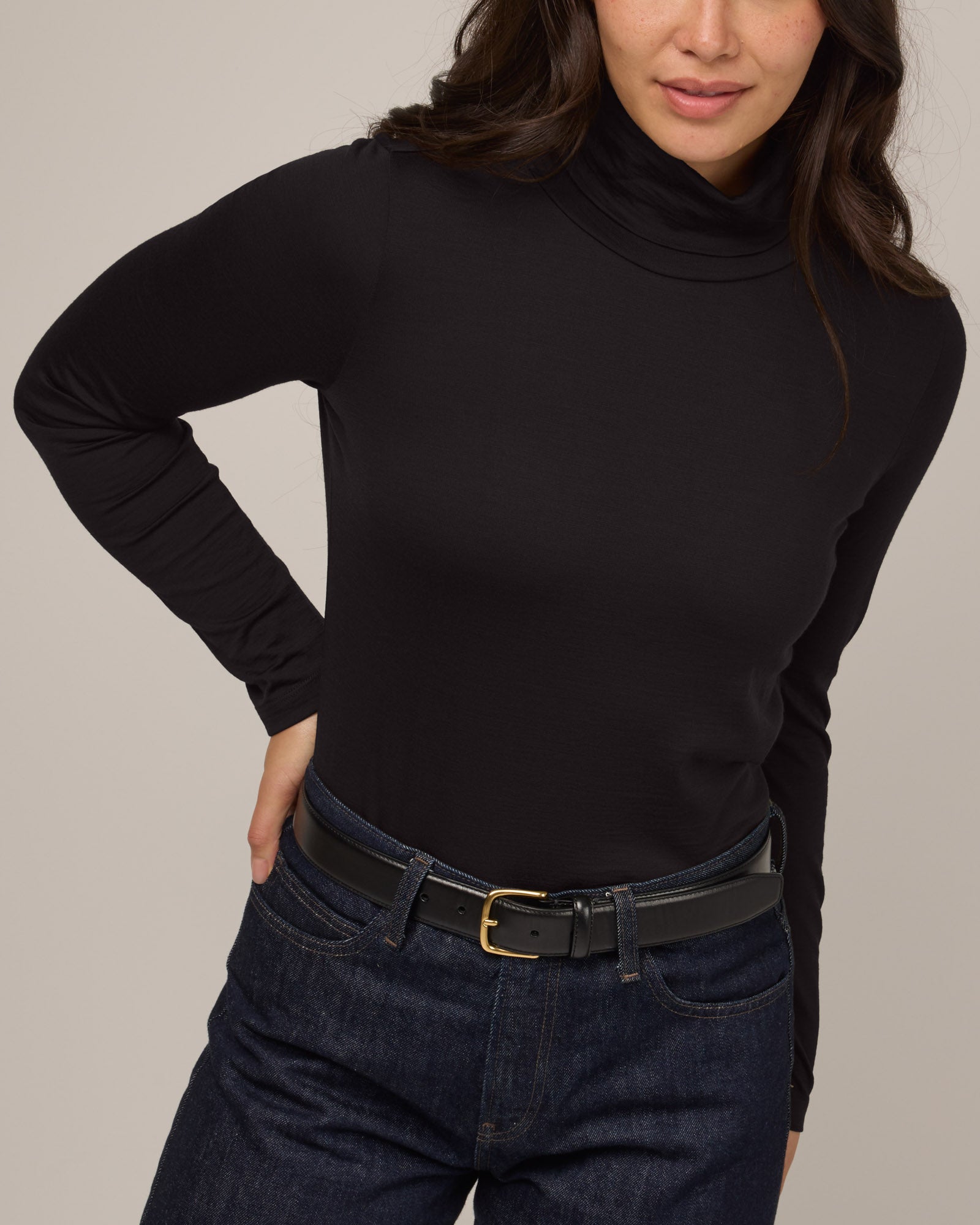 model-spec:Maile is 175cm, wearing a size M