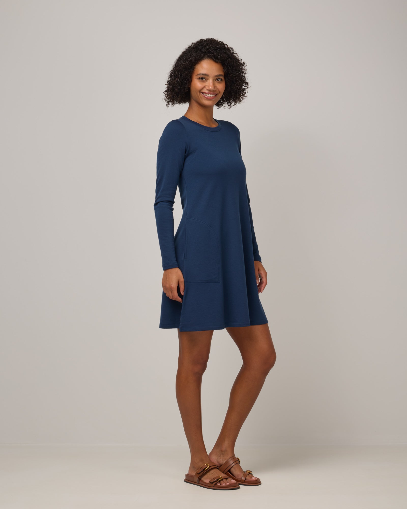 model-spec:Valyn is 178cm, wearing a size S