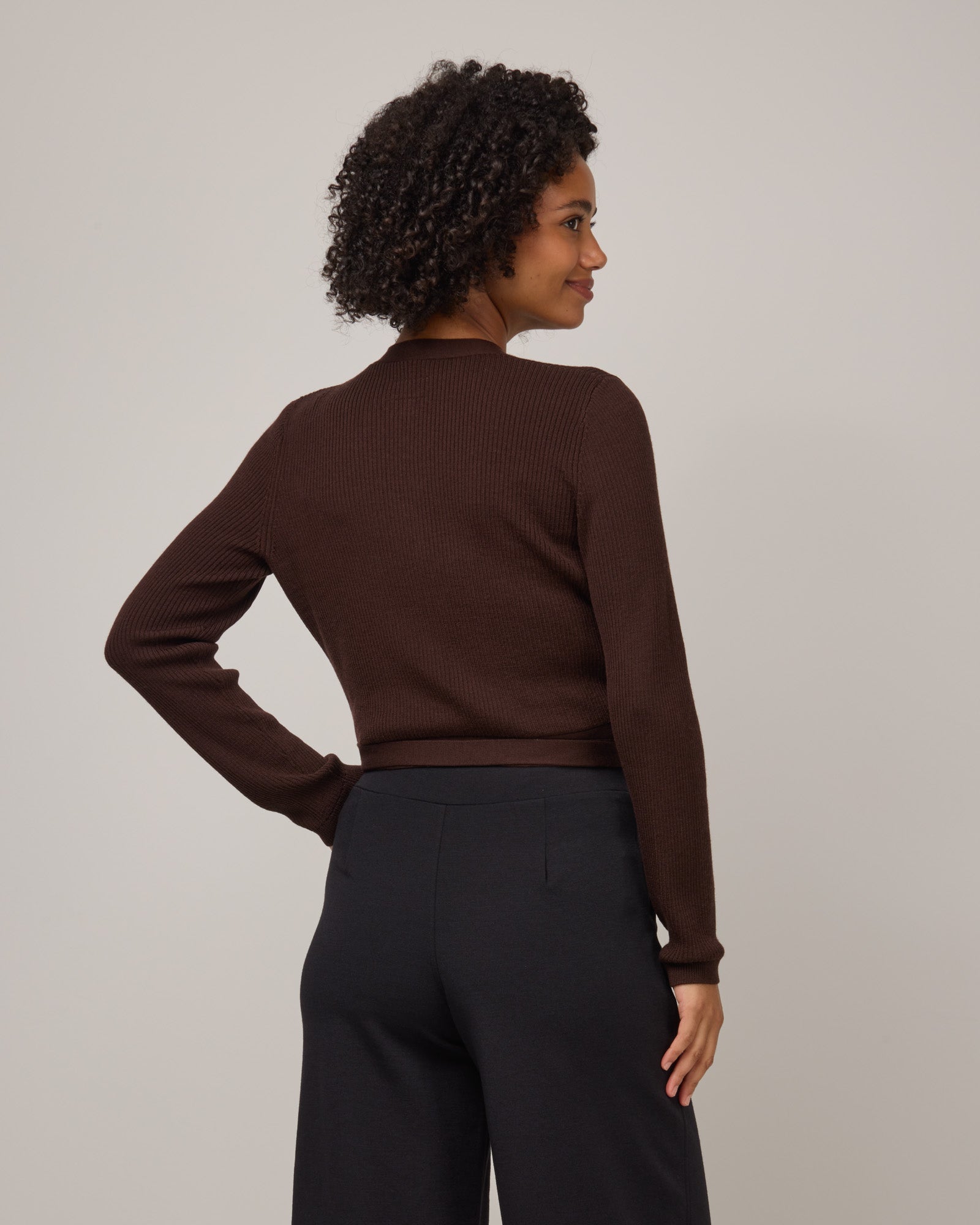 model-spec:Valyn is 178cm, wearing a size S