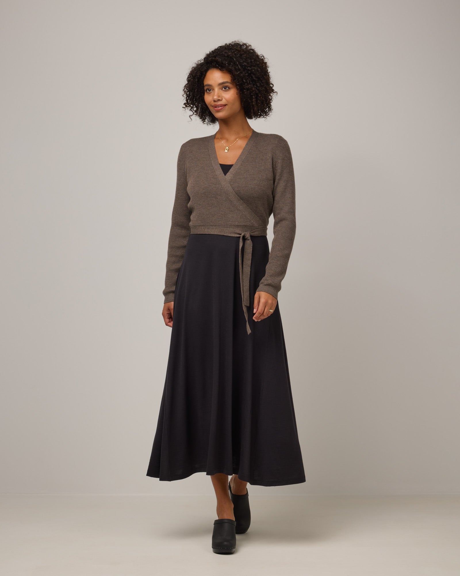 model-spec:Valyn is 178cm, wearing a size S