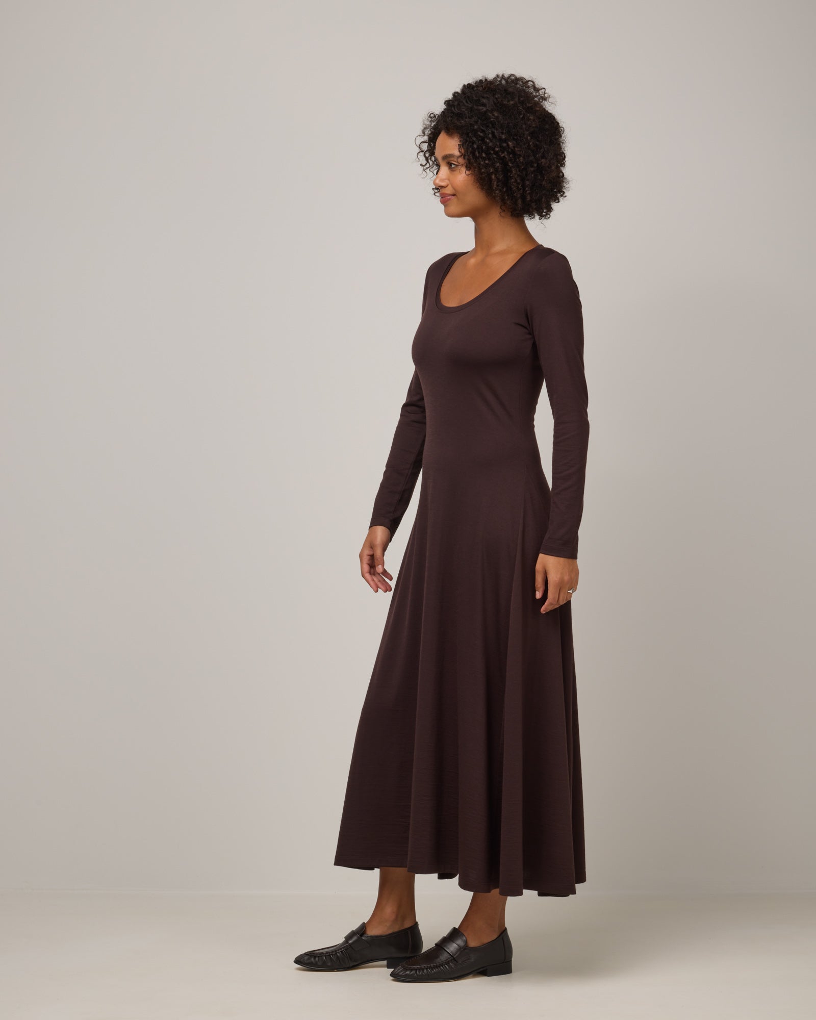 model-spec:Valyn is 178cm, wearing a size S