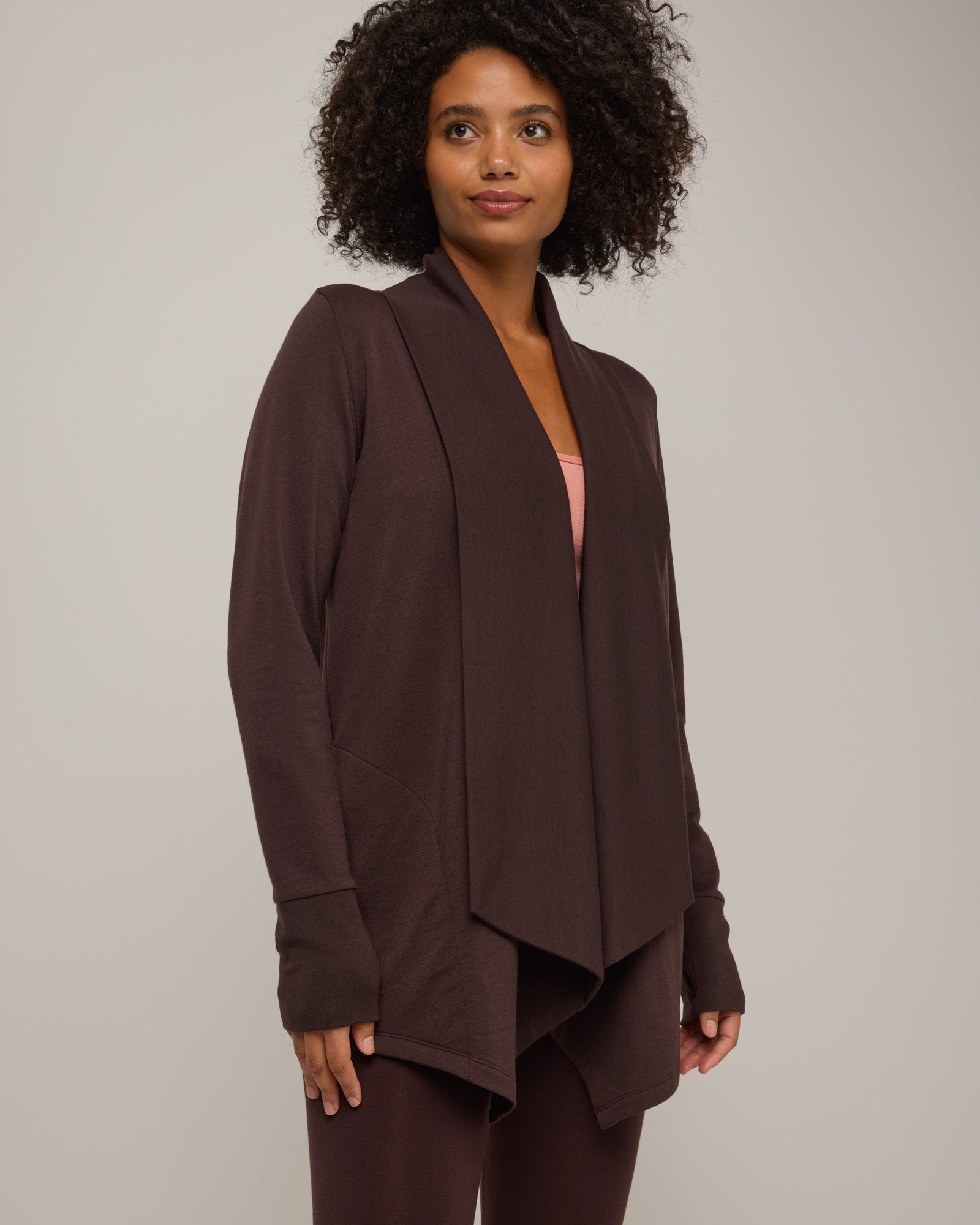 model-spec:Valyn is 178cm, wearing a size S