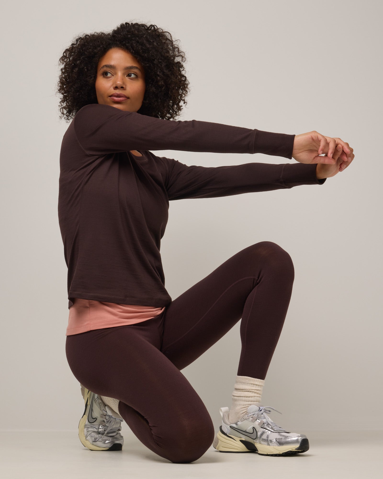 model-spec:Valyn is 178cm, wearing a size S