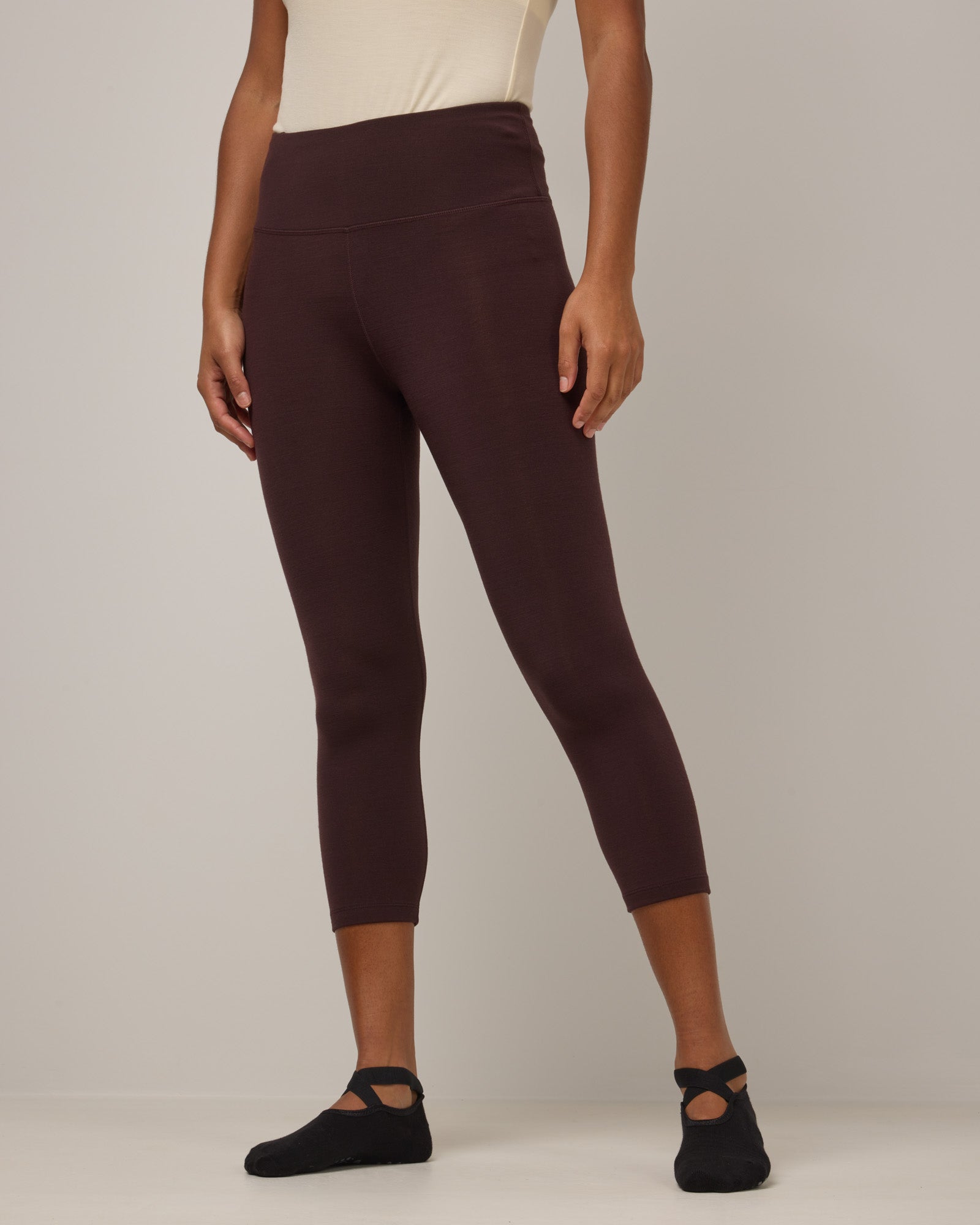 model-spec:Valyn is 178cm, wearing a size S