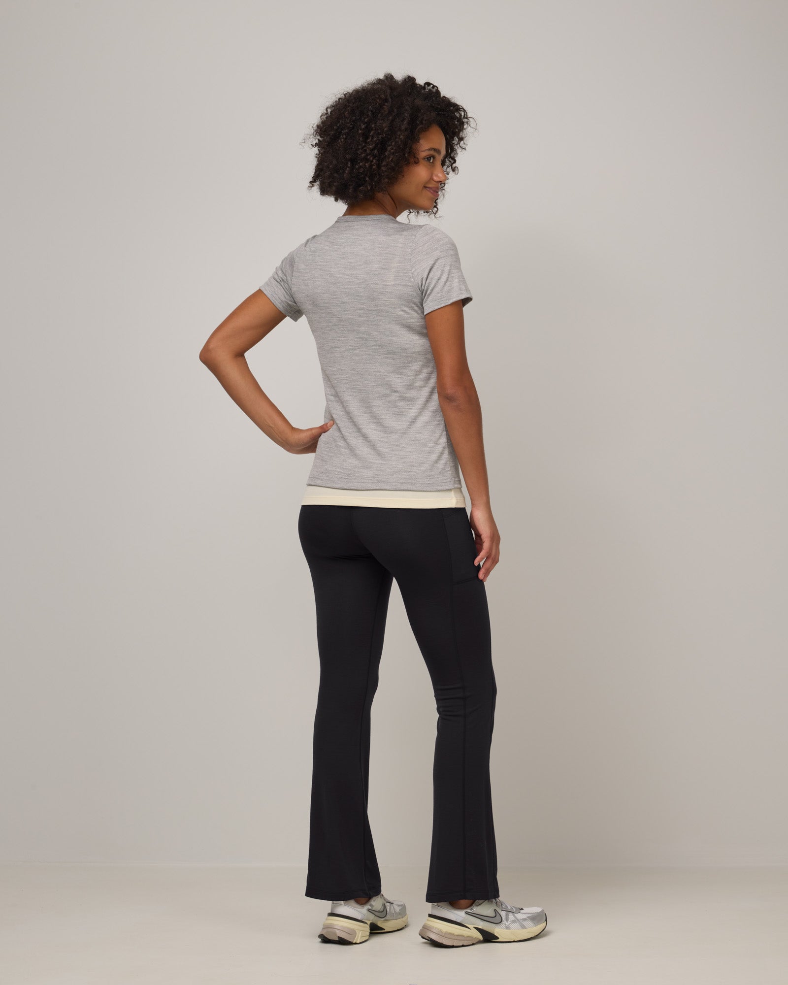Summit Straight Cut Pocket Legging