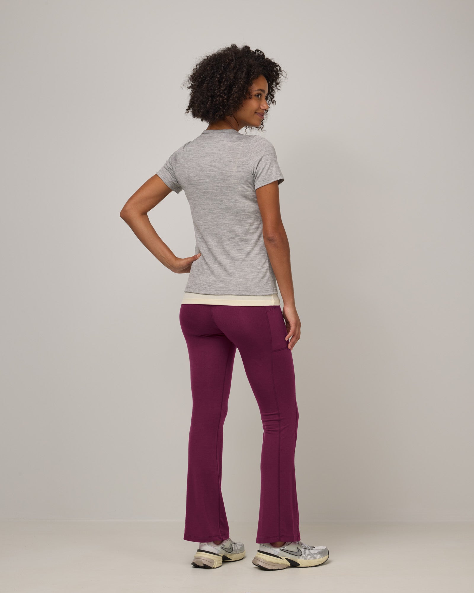 Summit Straight Cut Pocket Legging