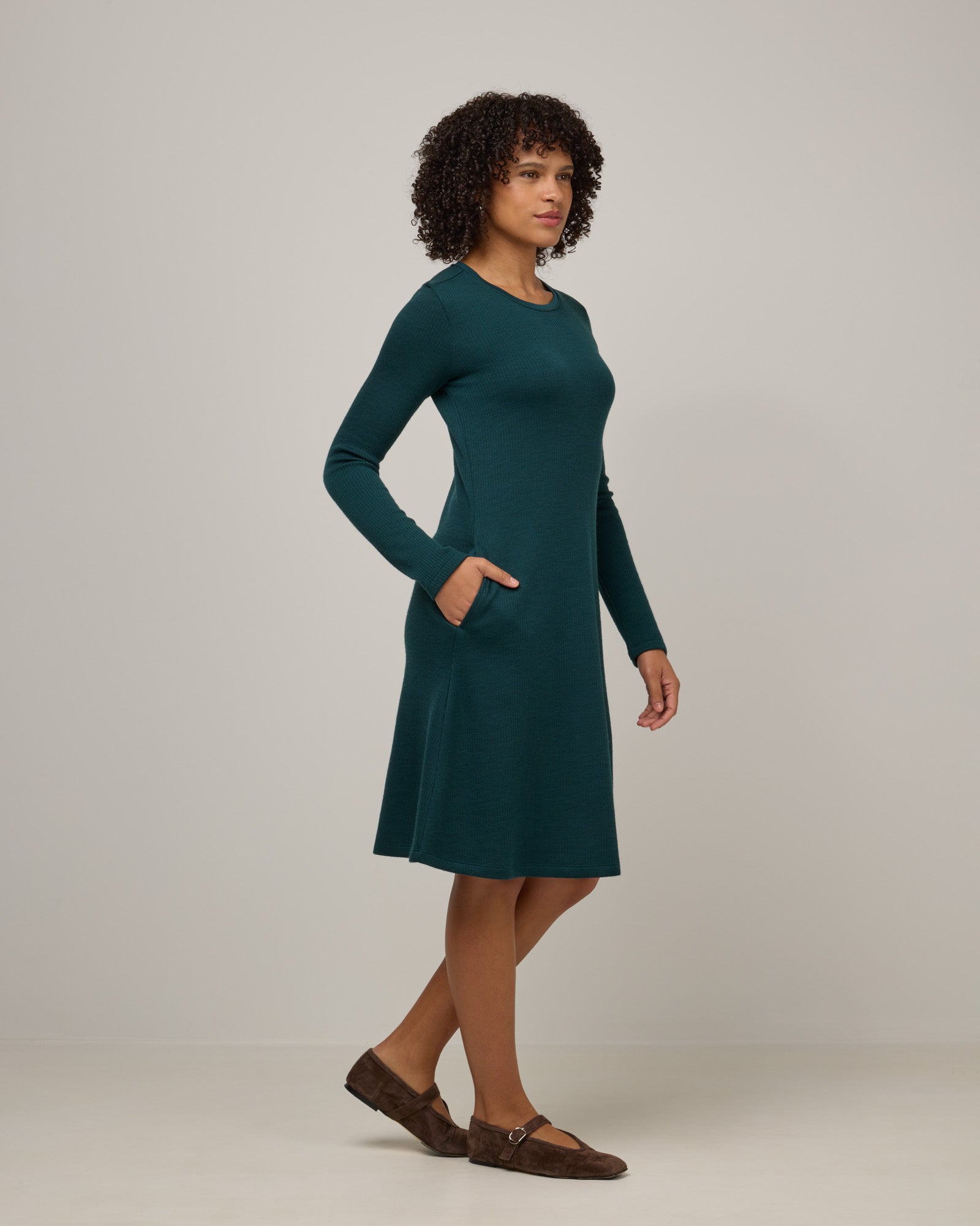 model-spec:Janiah is 170cm, wearing a size XS