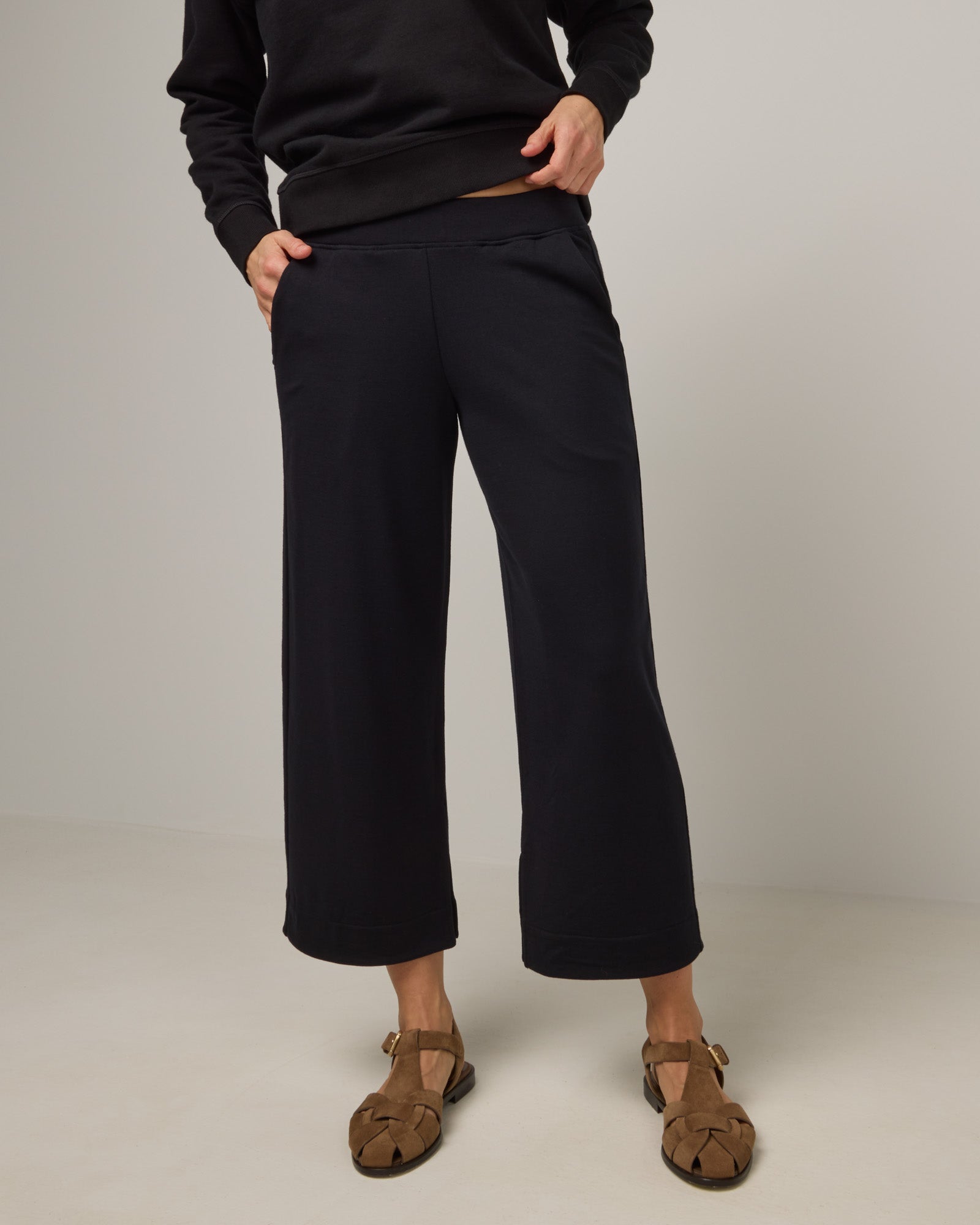 Aspen Wide Leg Crop Sweatpant