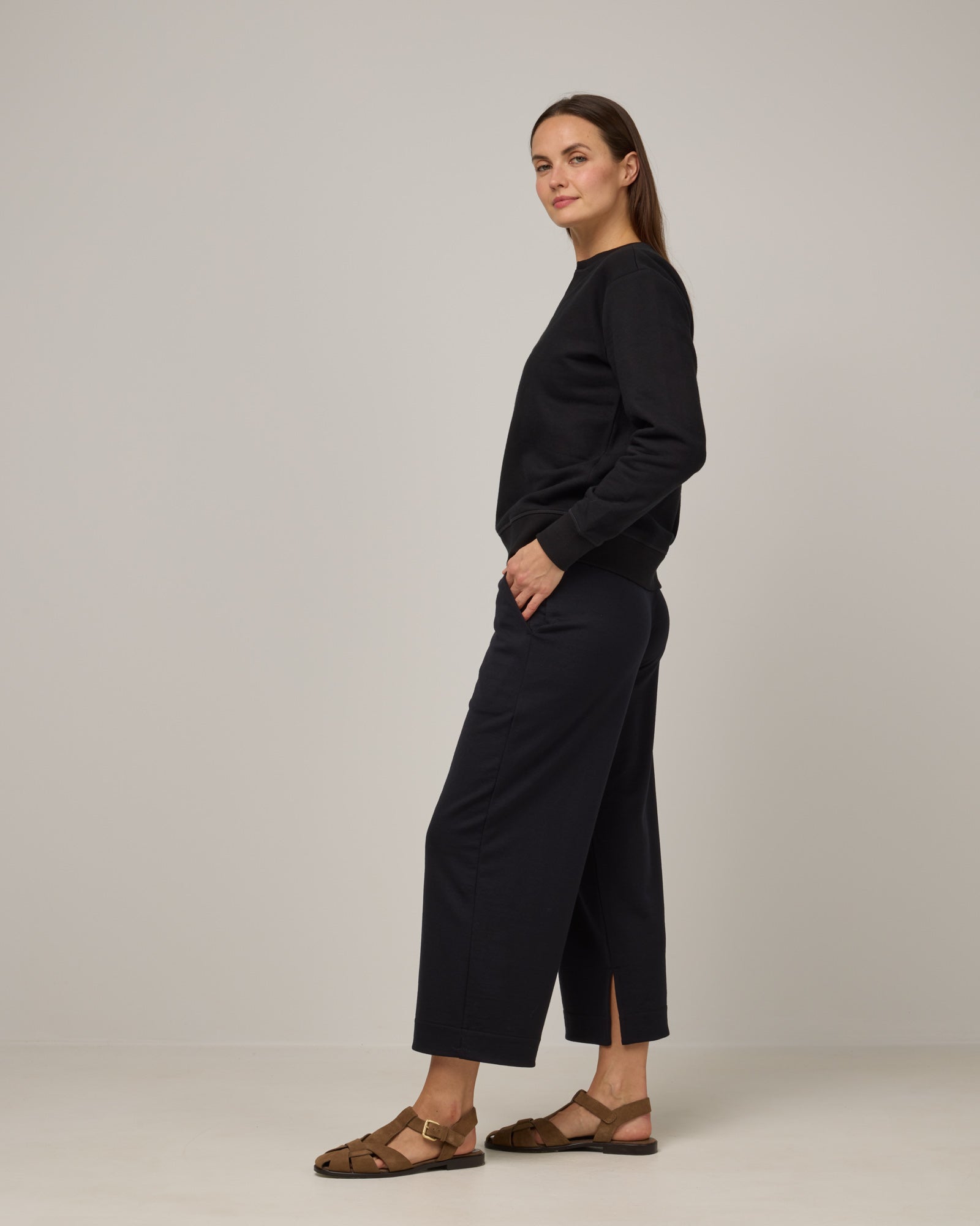 model-spec:Nicole is 173cm, wearing a size S