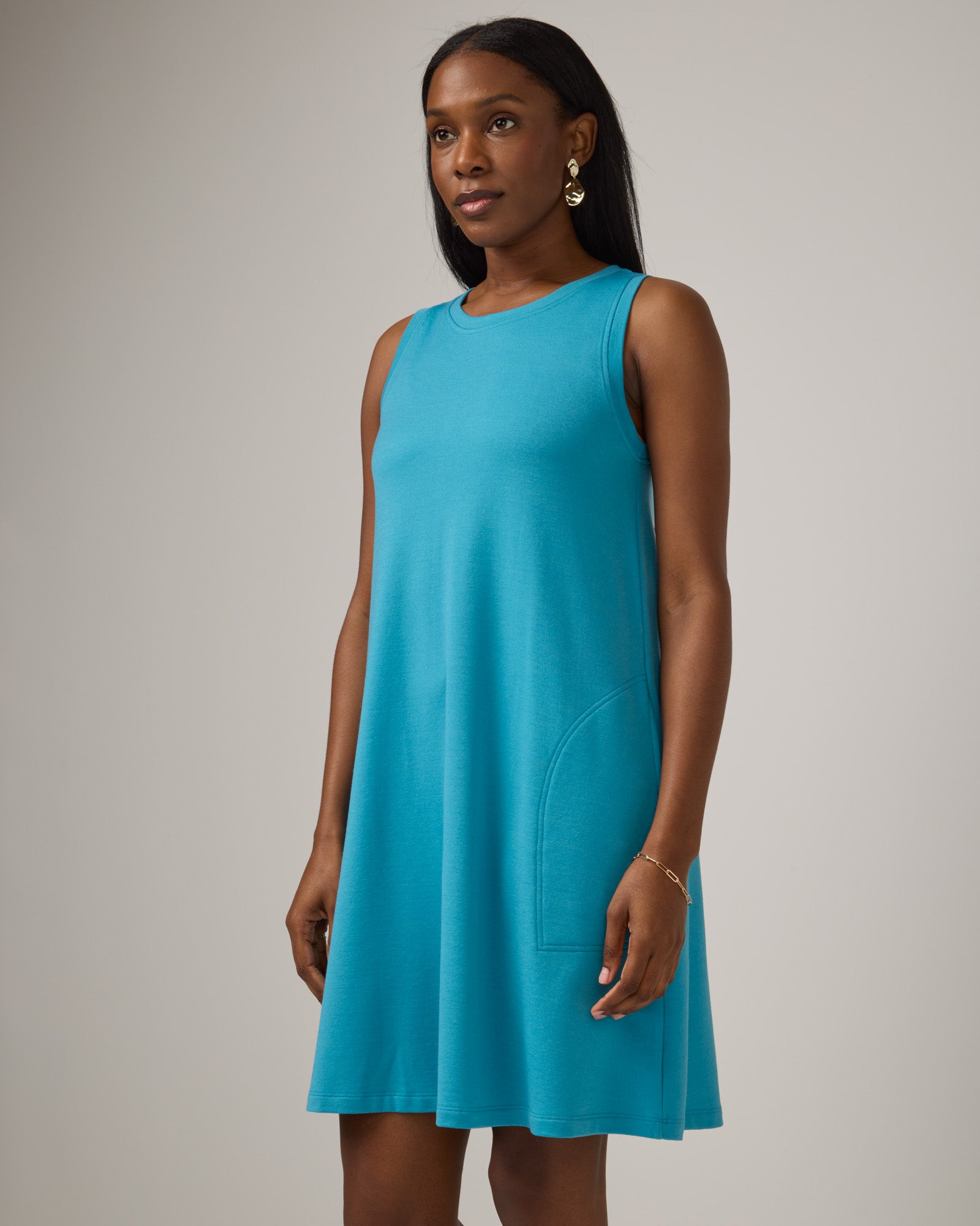 model-spec:Laah is 175cm, wearing a size M Regular