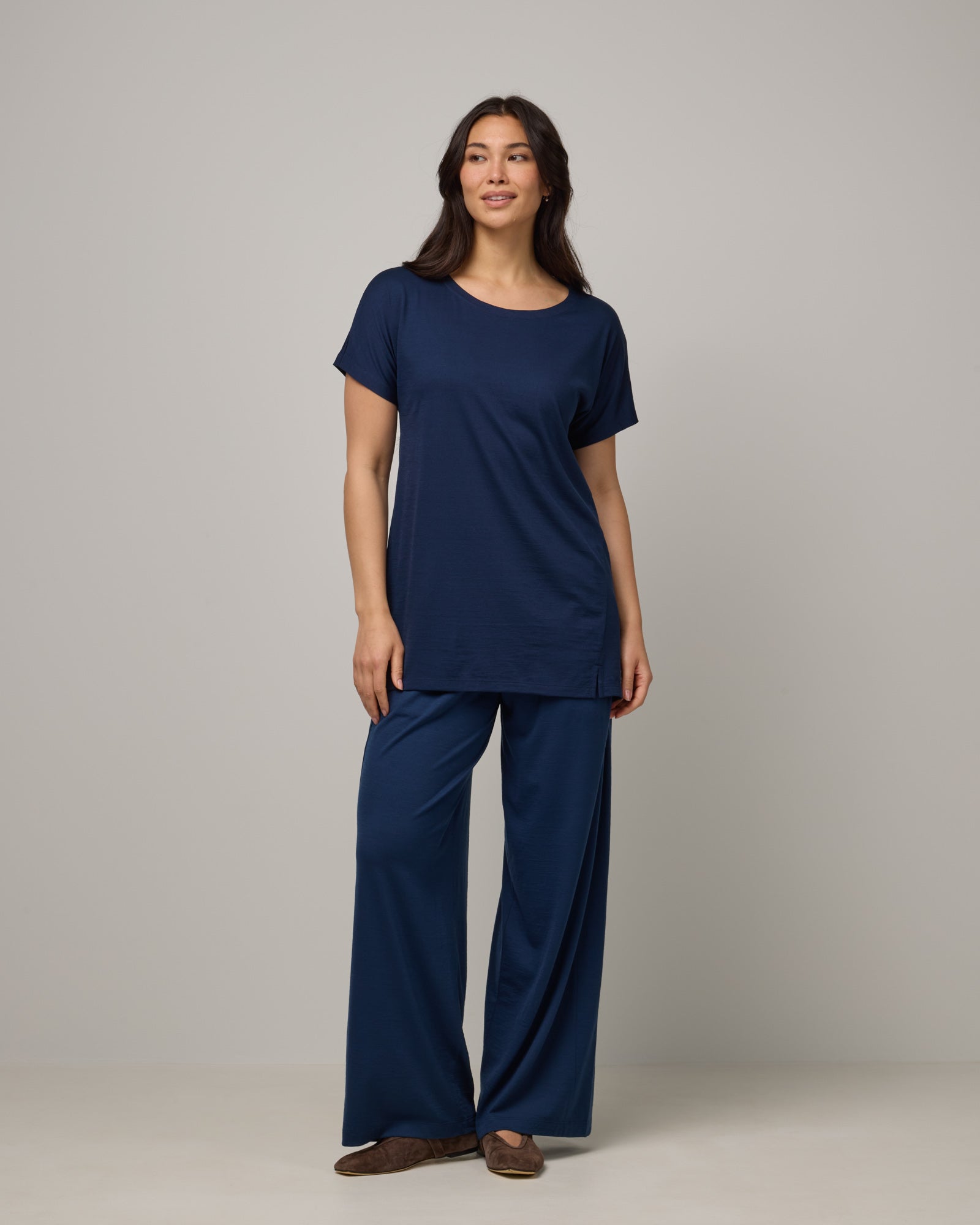 model-spec:Maile is 175cm, wearing a size M
