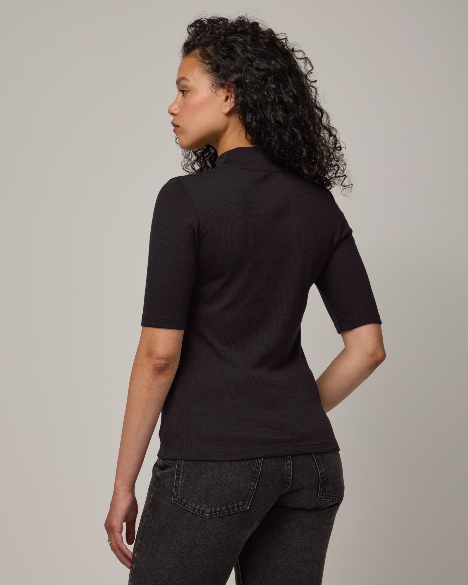 model-spec:Kenzy is is 173cm, wearing a size S