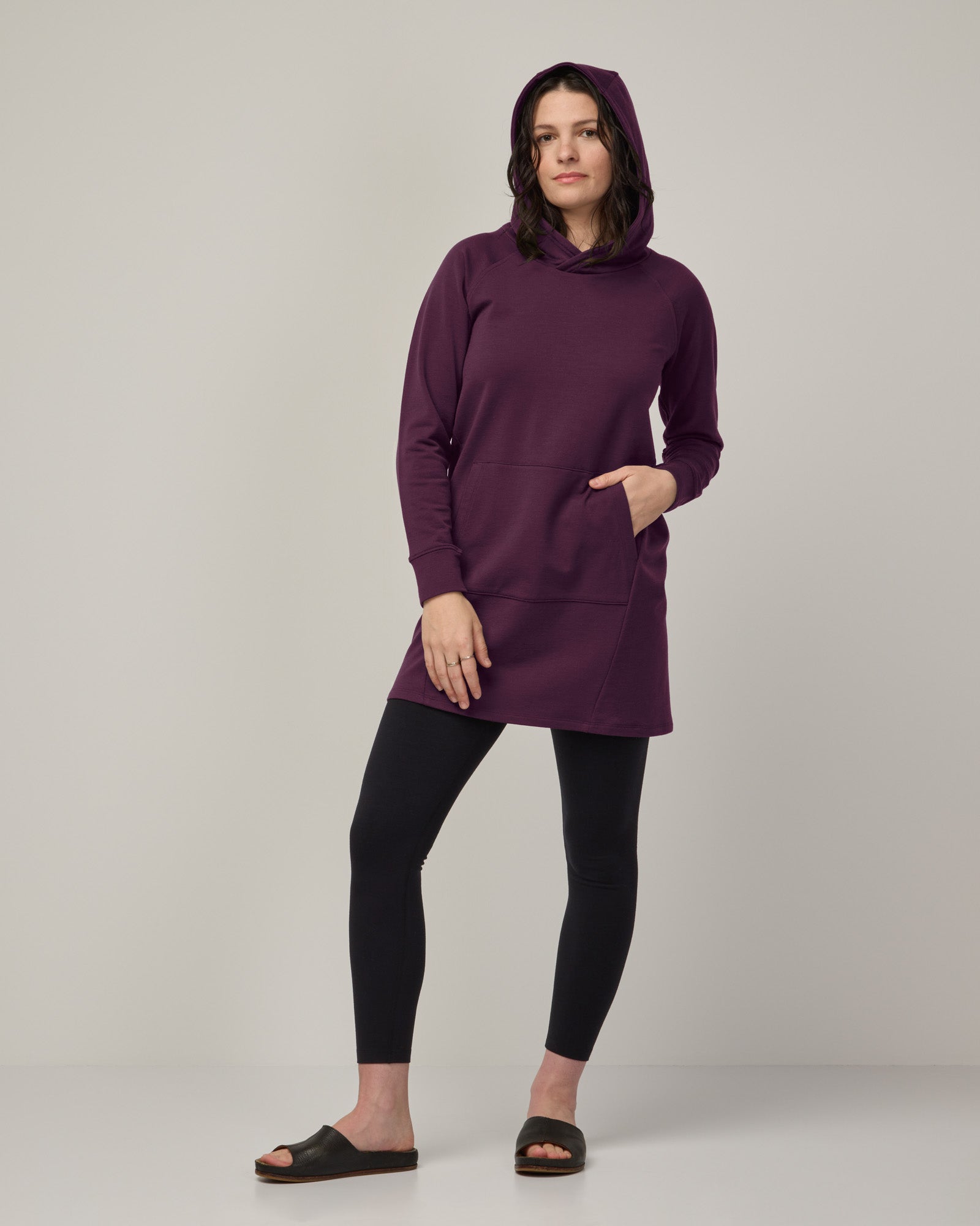 model-spec:Elana is 168cm, wearing a size M