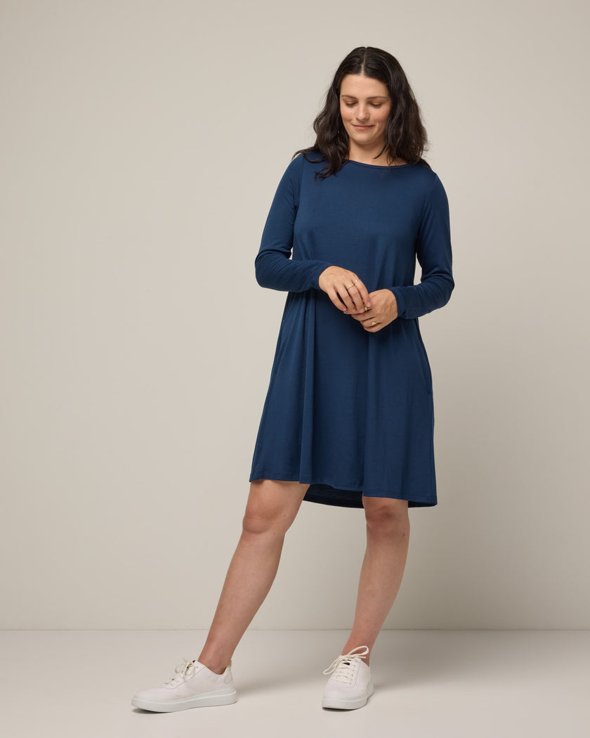model-spec:Elana is 168cm, wearing a size M