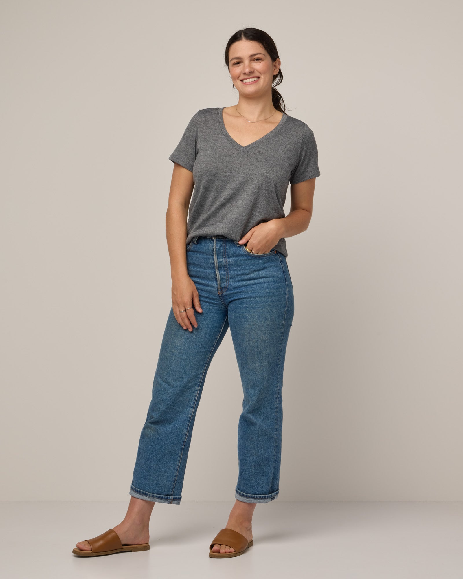 model-spec:Elana is 168cm, wearing a size M