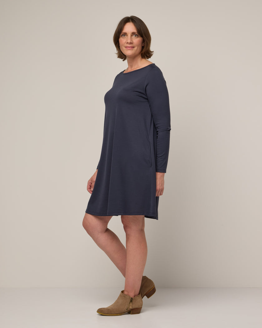 model-spec:Monica is 173cm, wearing a size M