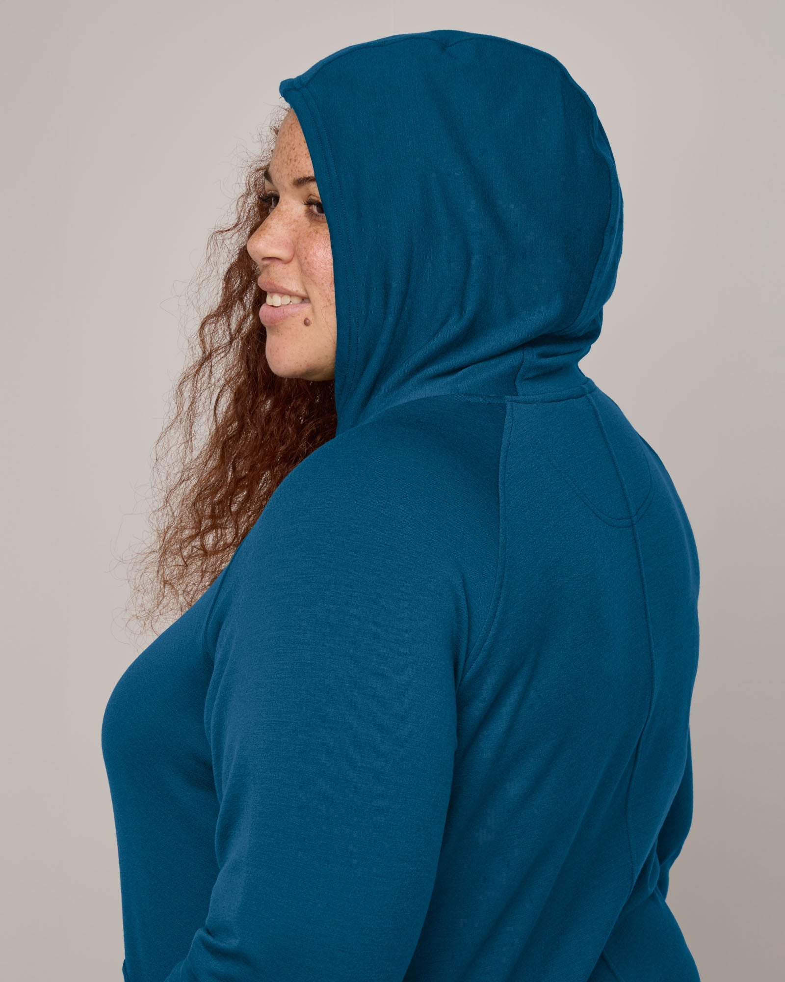 model-spec:Back seam on Plus sizes only